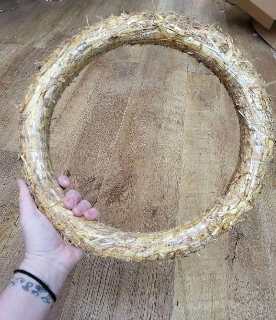 35cm straw wreath image 1