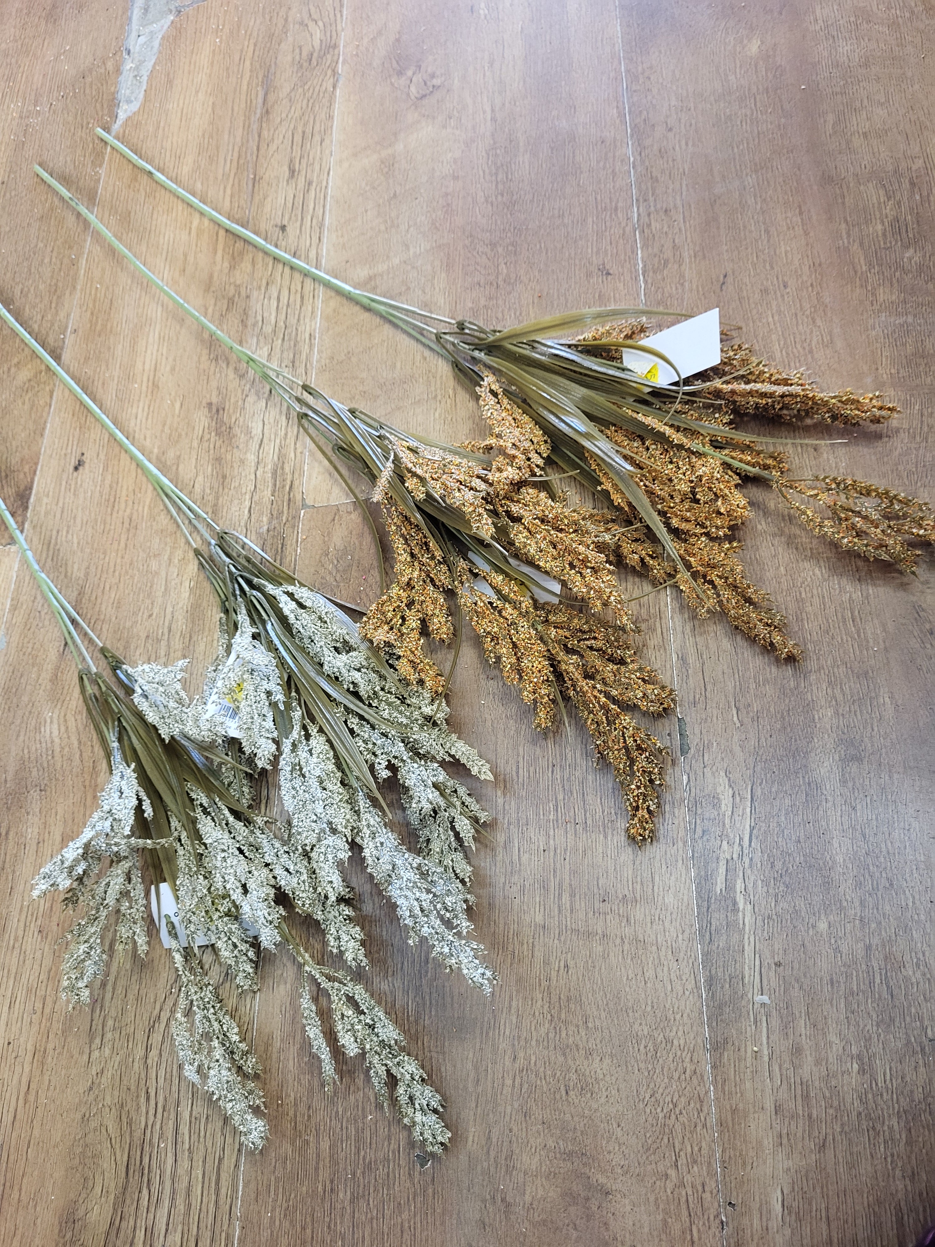 Bundle of 4 Long stem autumnal Heather sprays  - 2 natural/2 orange image 0