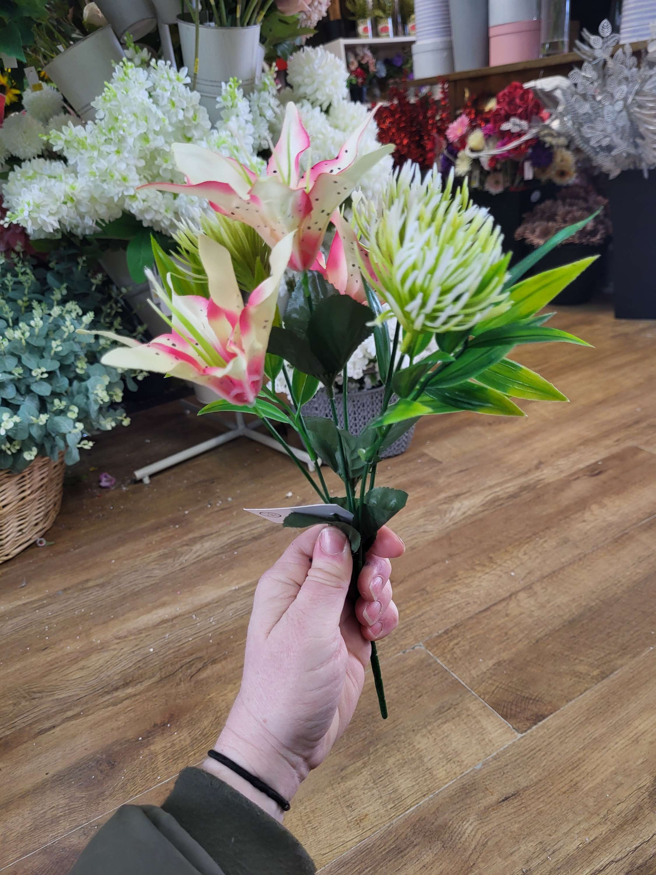 Tiger lily and allium bunch - 6 colours available image 3