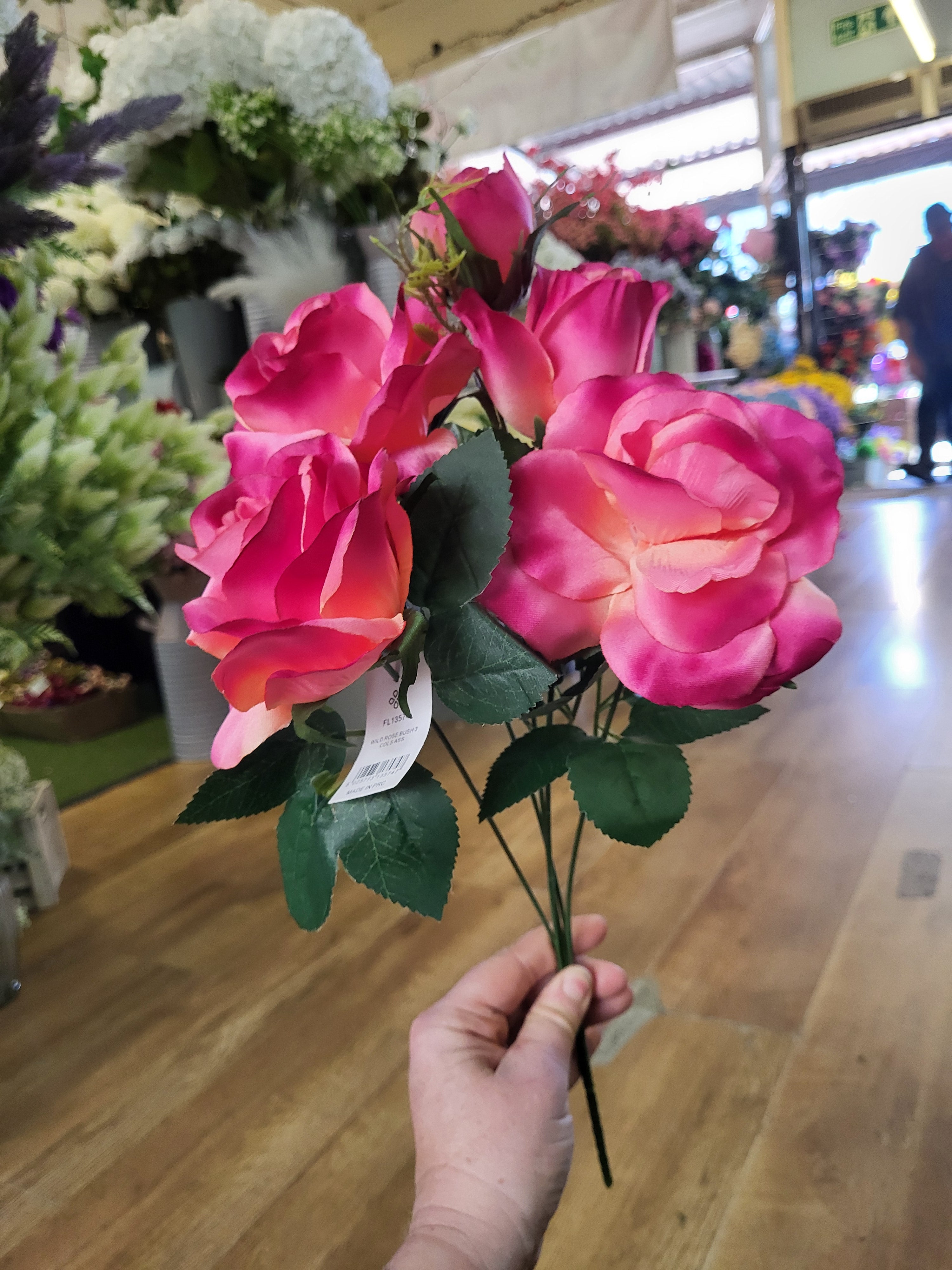 Wild rose bunch - 3 colours available image 3