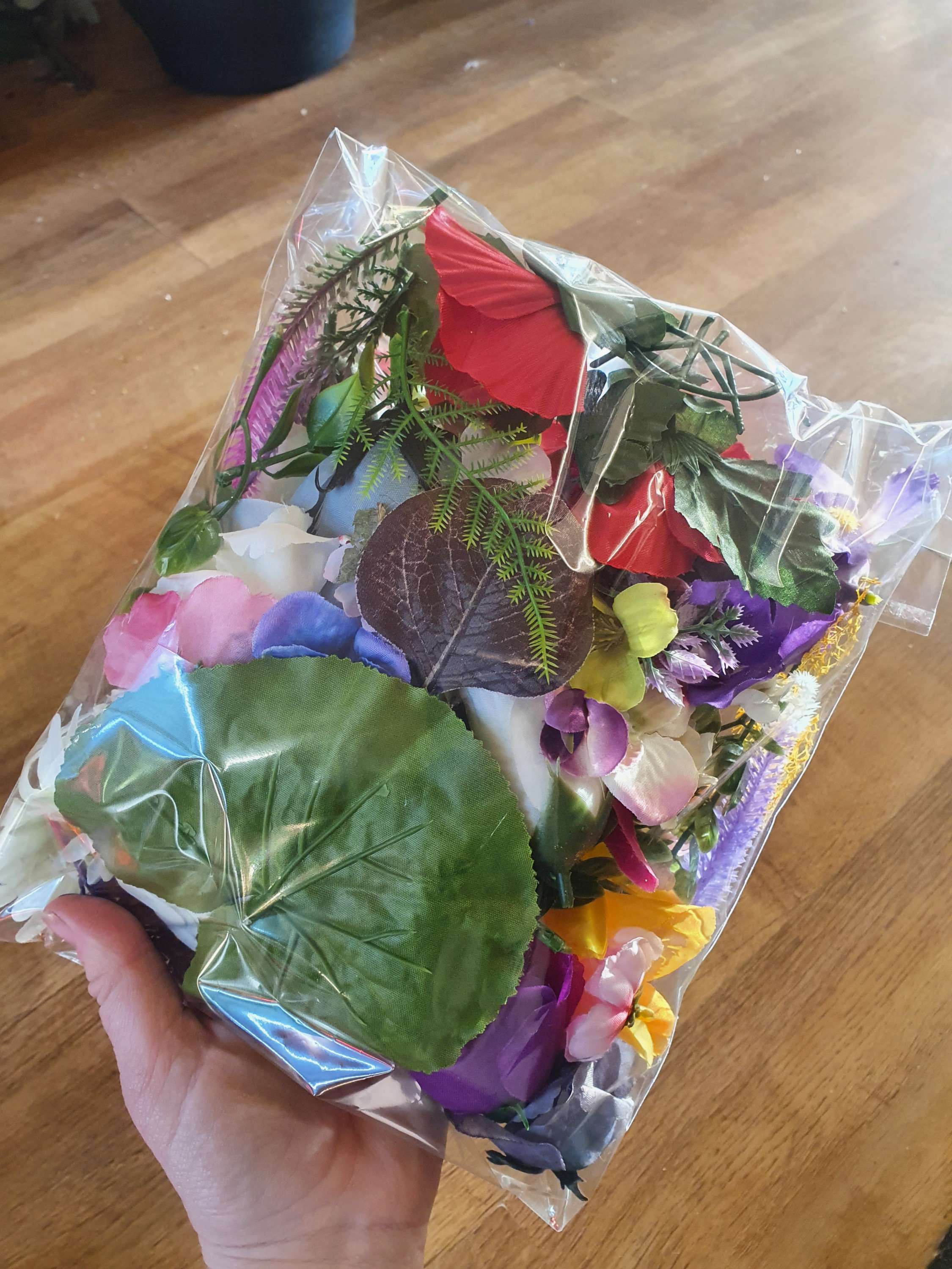 Pick and Mix flower heads - every bag is different  image 1