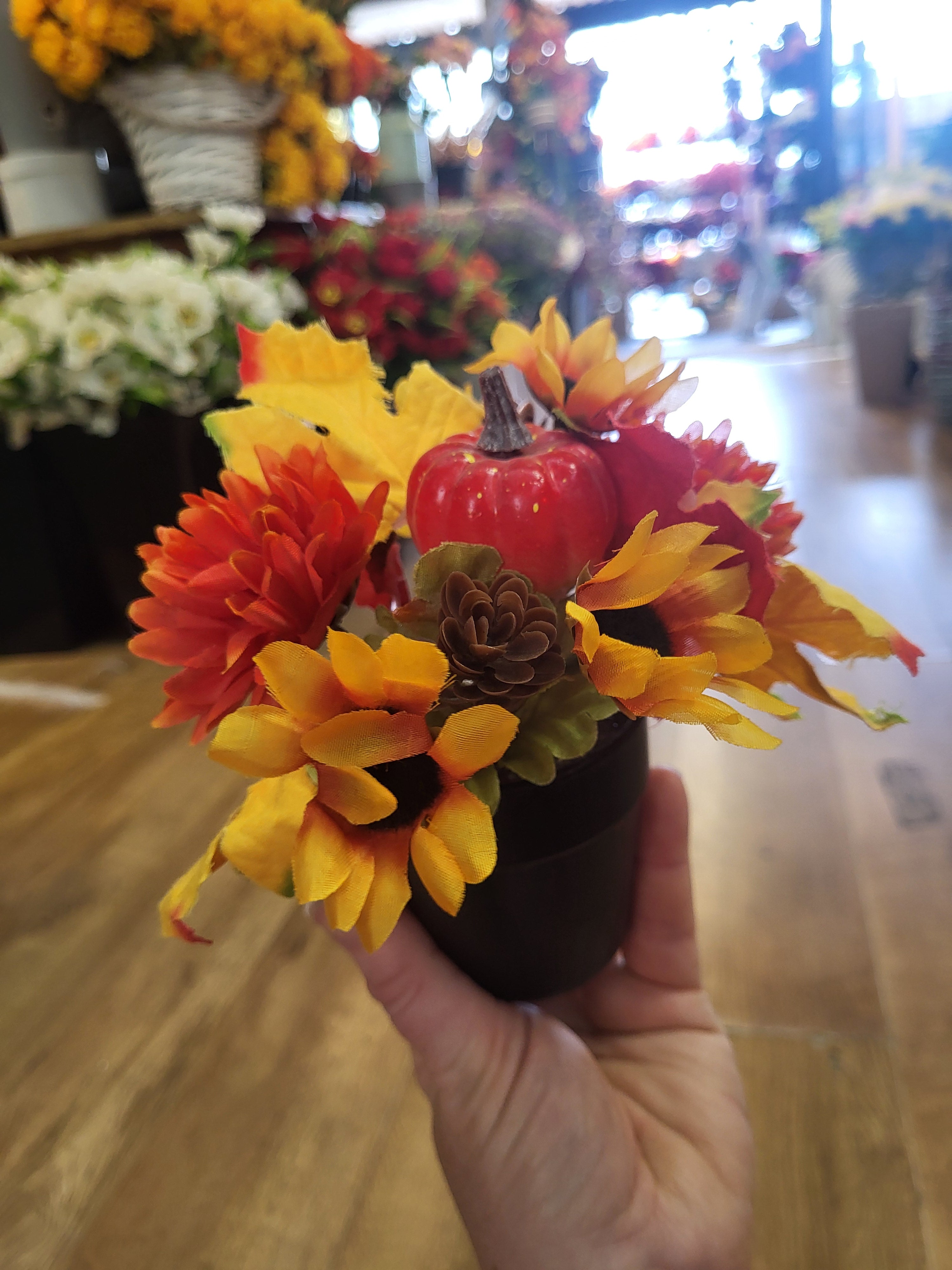 Small autumnal filled pots - 2 colours available image 2