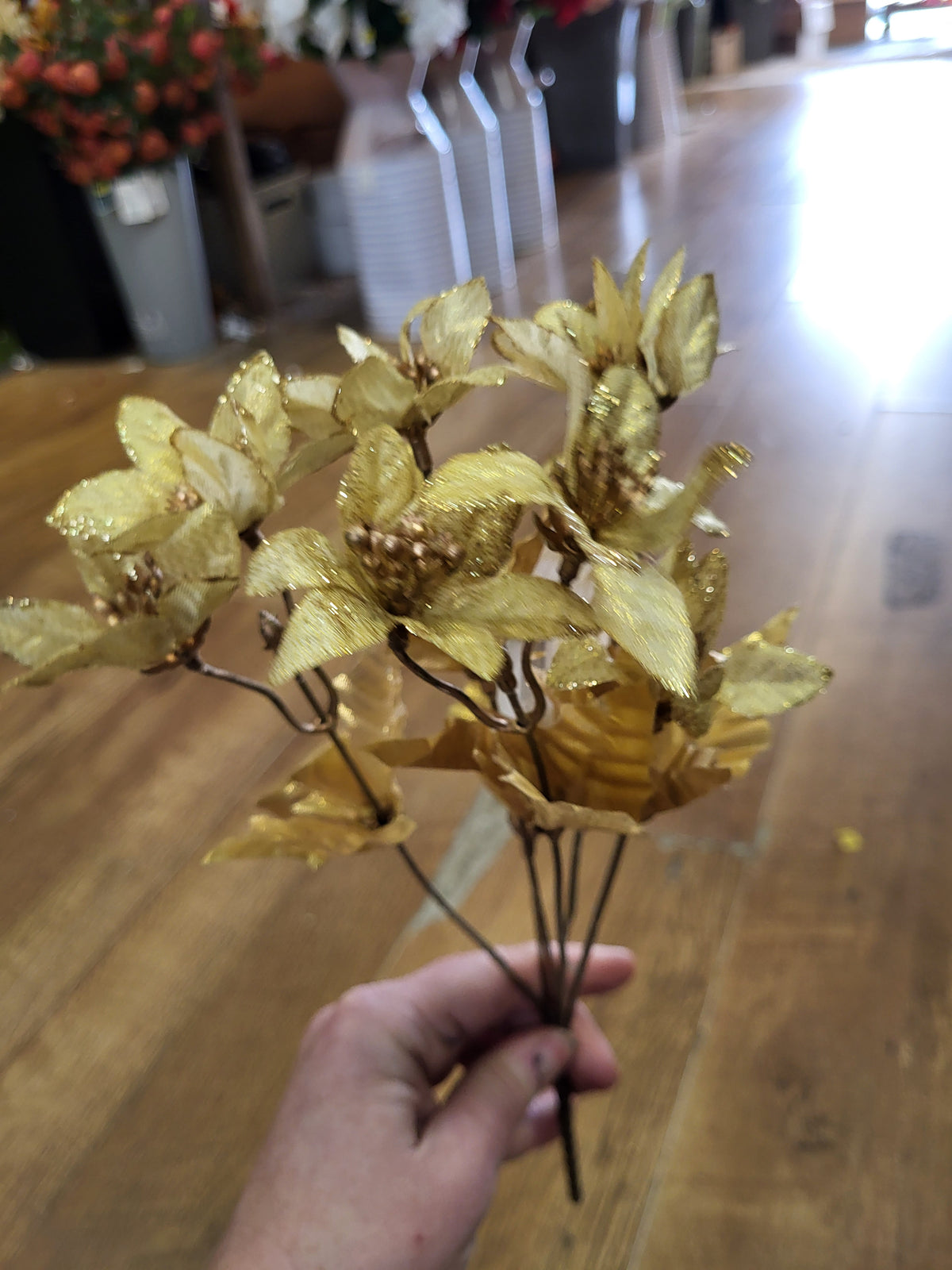 Metallic mini poinsettia bunch - 2 colours available image 5