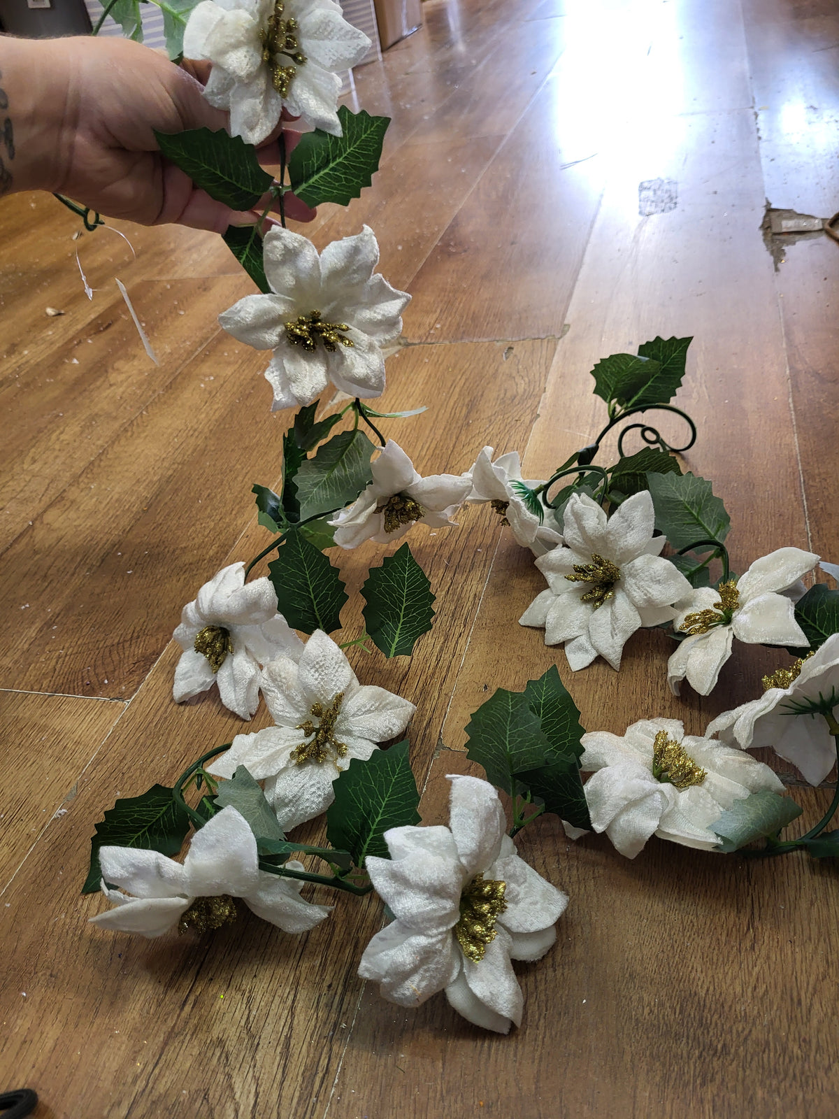 Ivory velvet poinsettia garland  image 2
