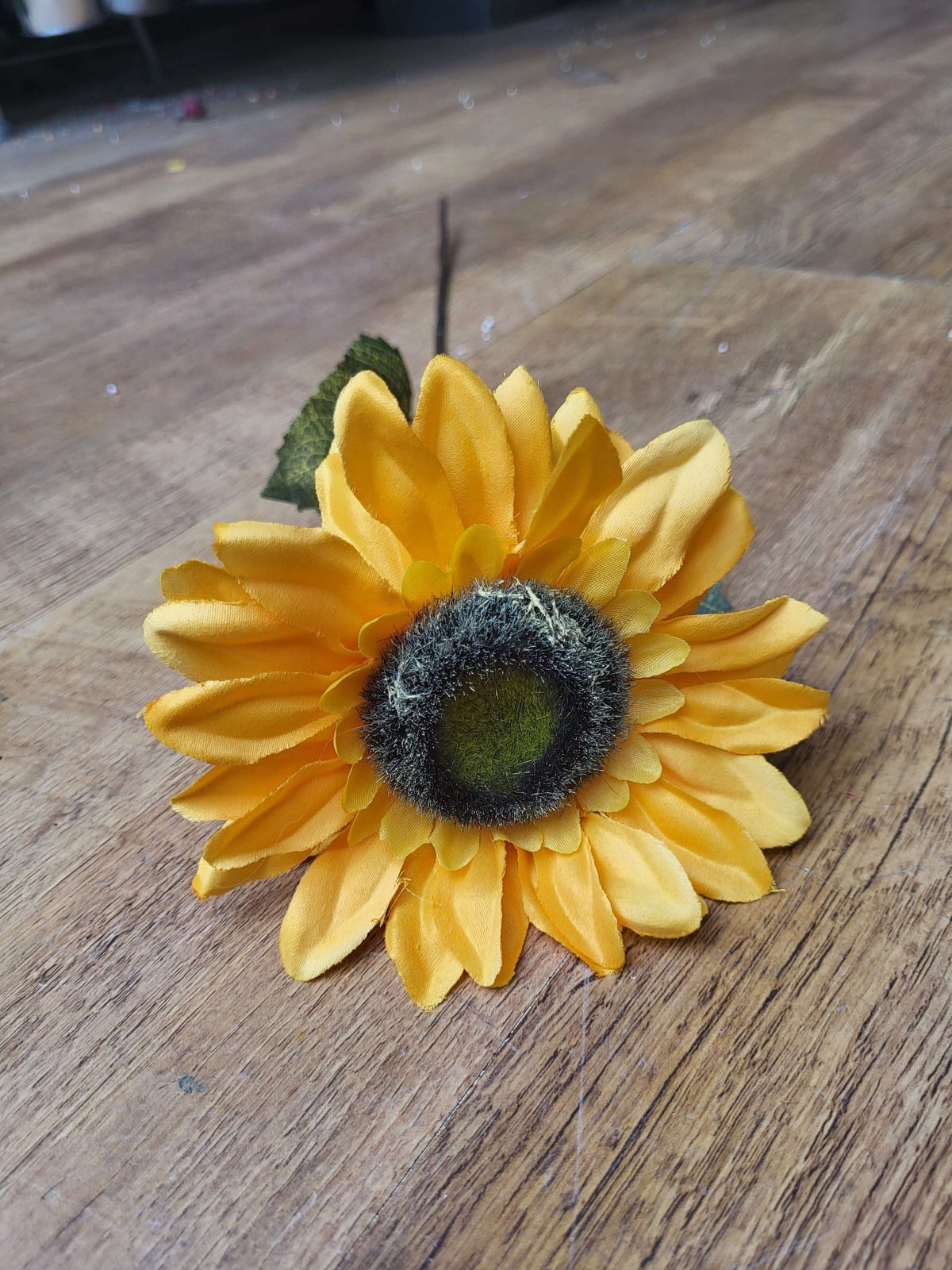 Medium length single sunflower  image 2