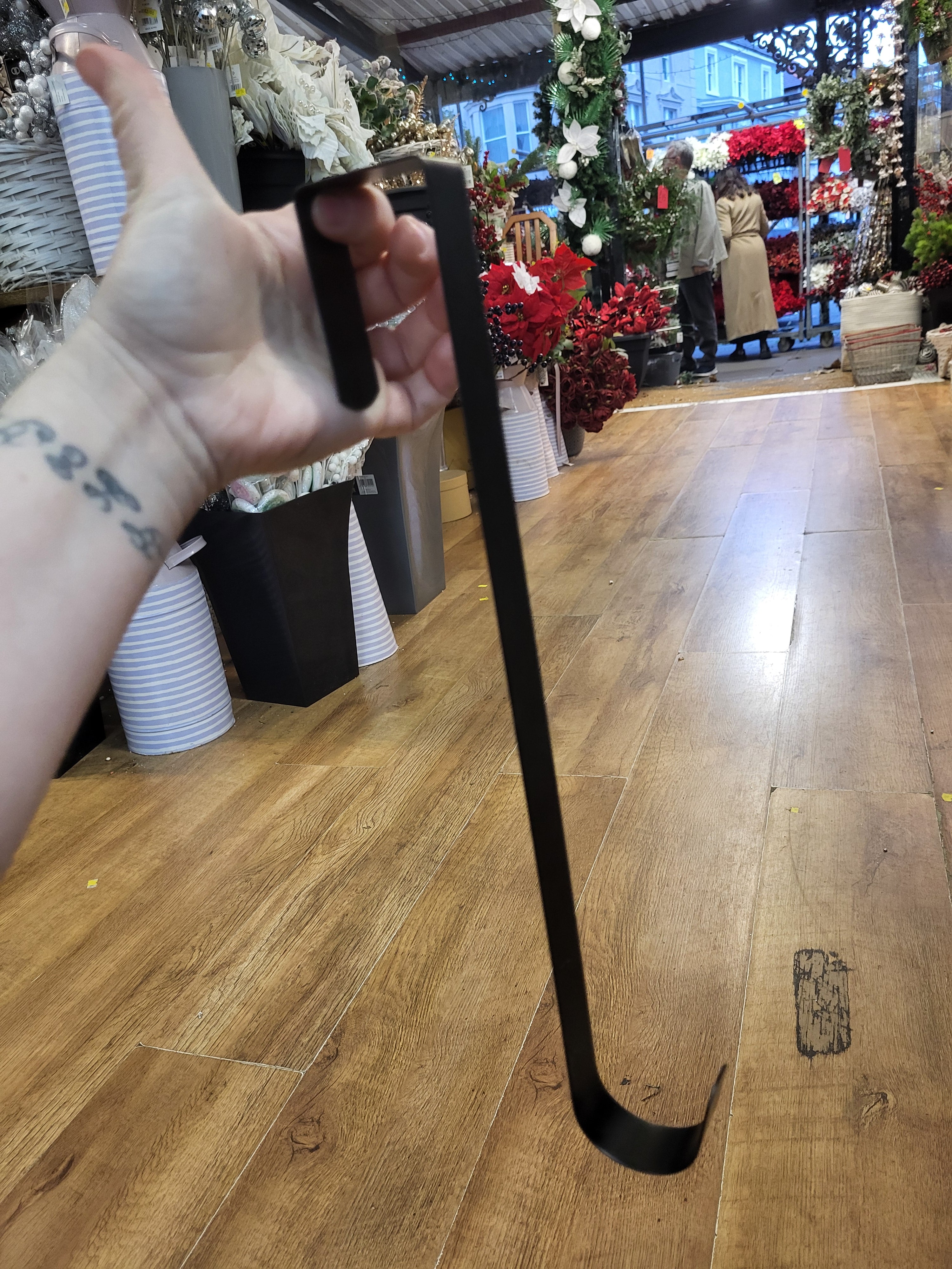 38cm black metal wreath hanger image 5