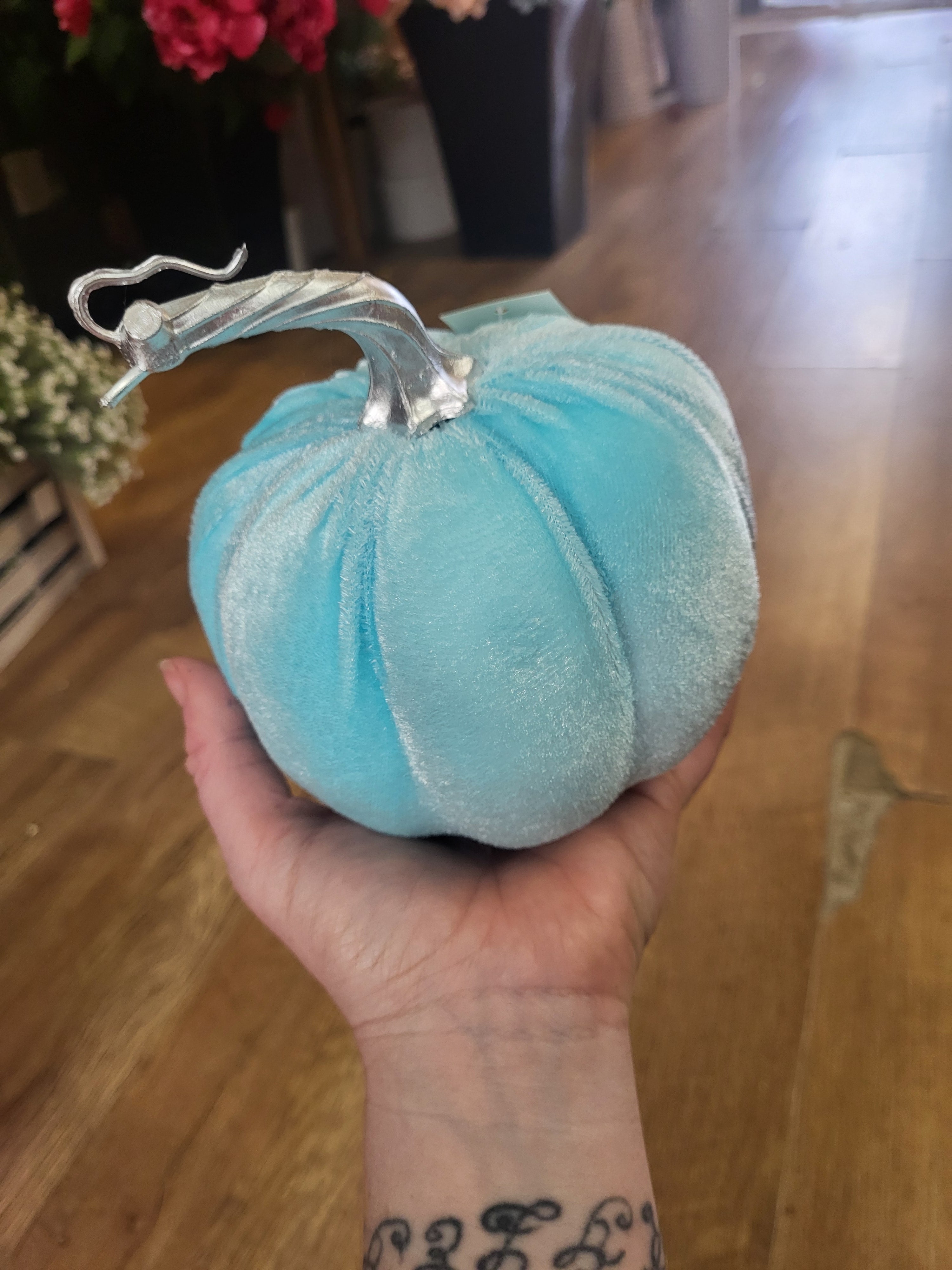Medium 15cm pale blue velvet pumpkin image 2