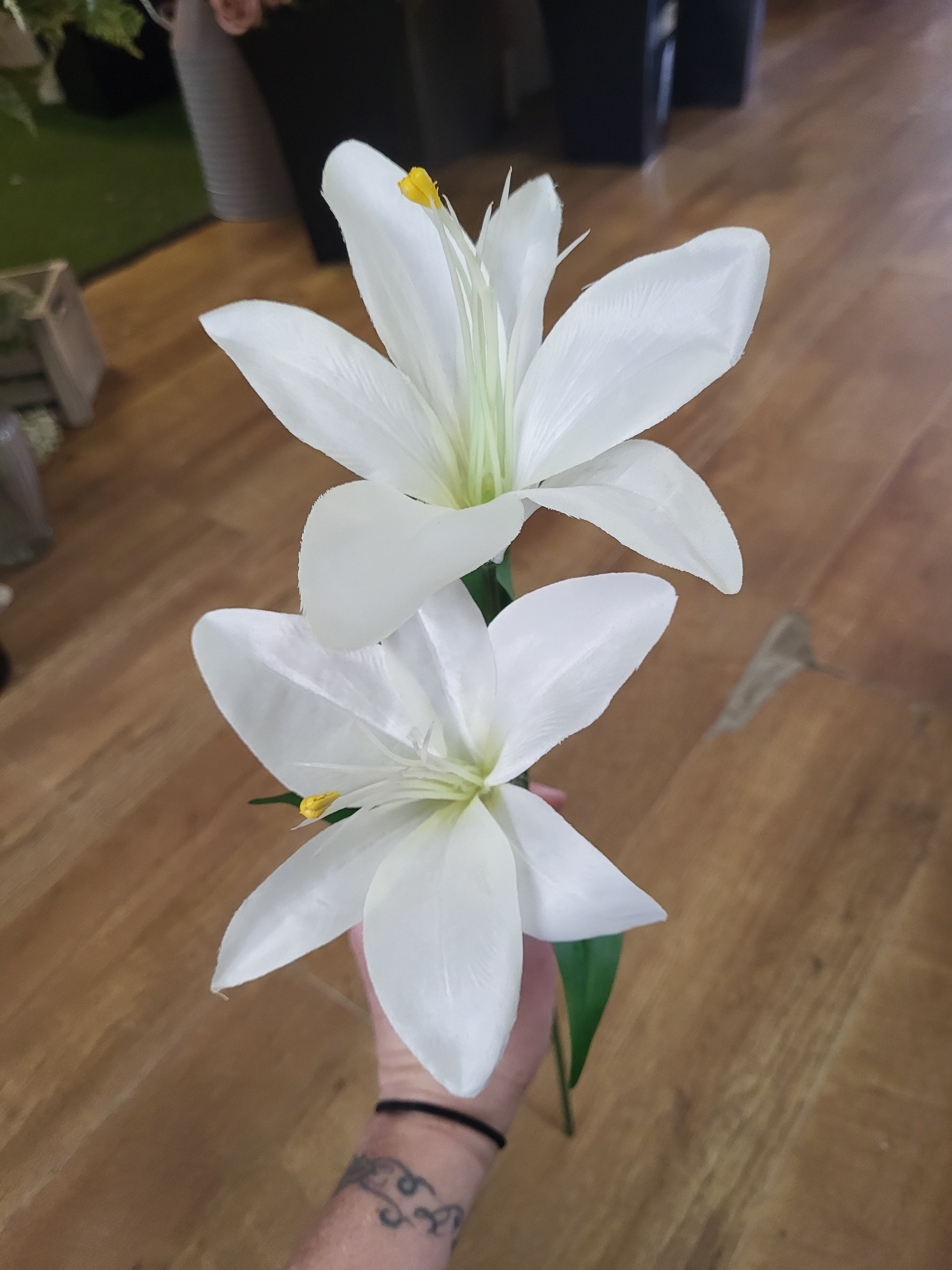 Long stem ivory lily spray  image 0