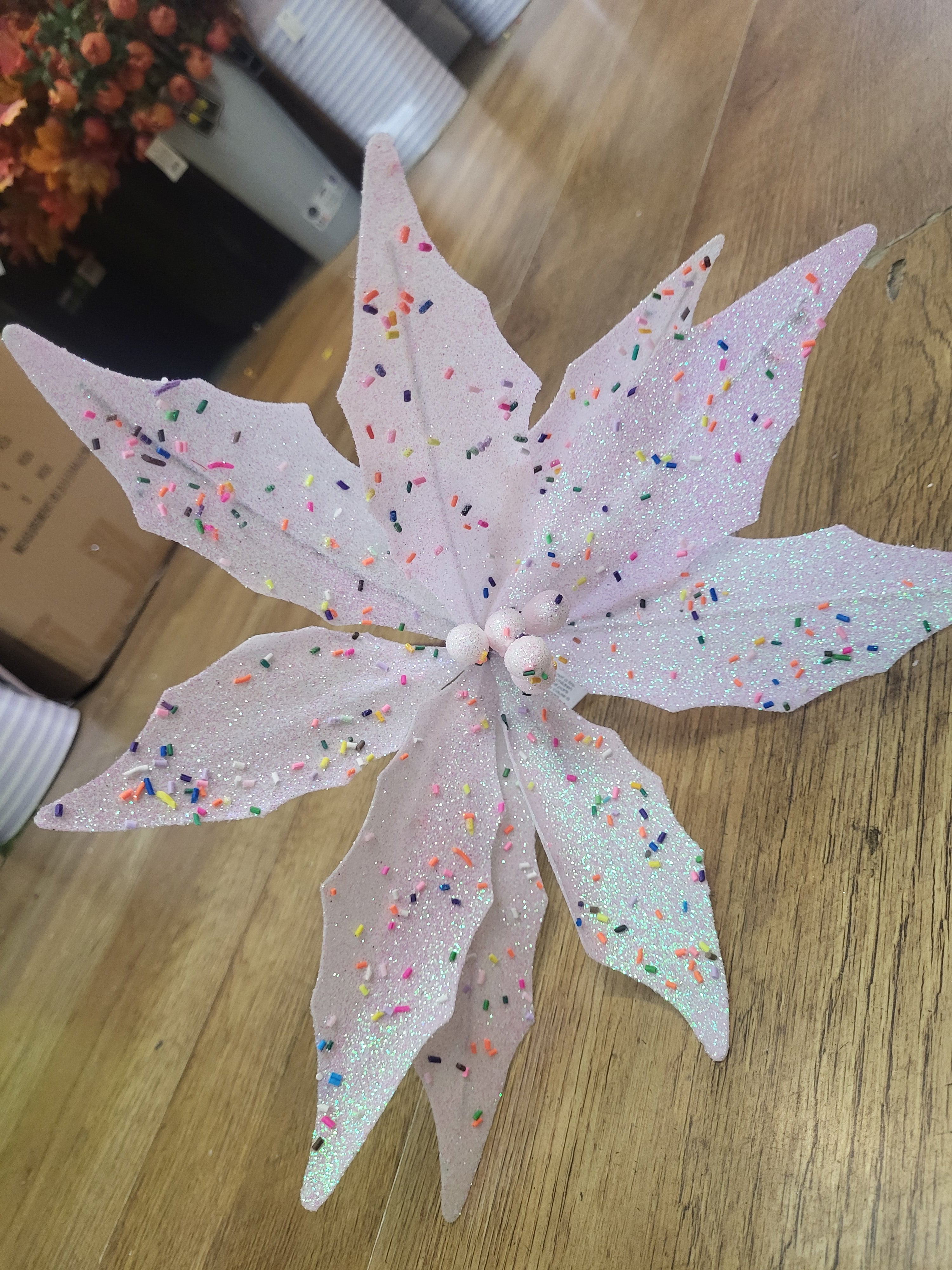 Large sprinkles single poinsettia  image 4