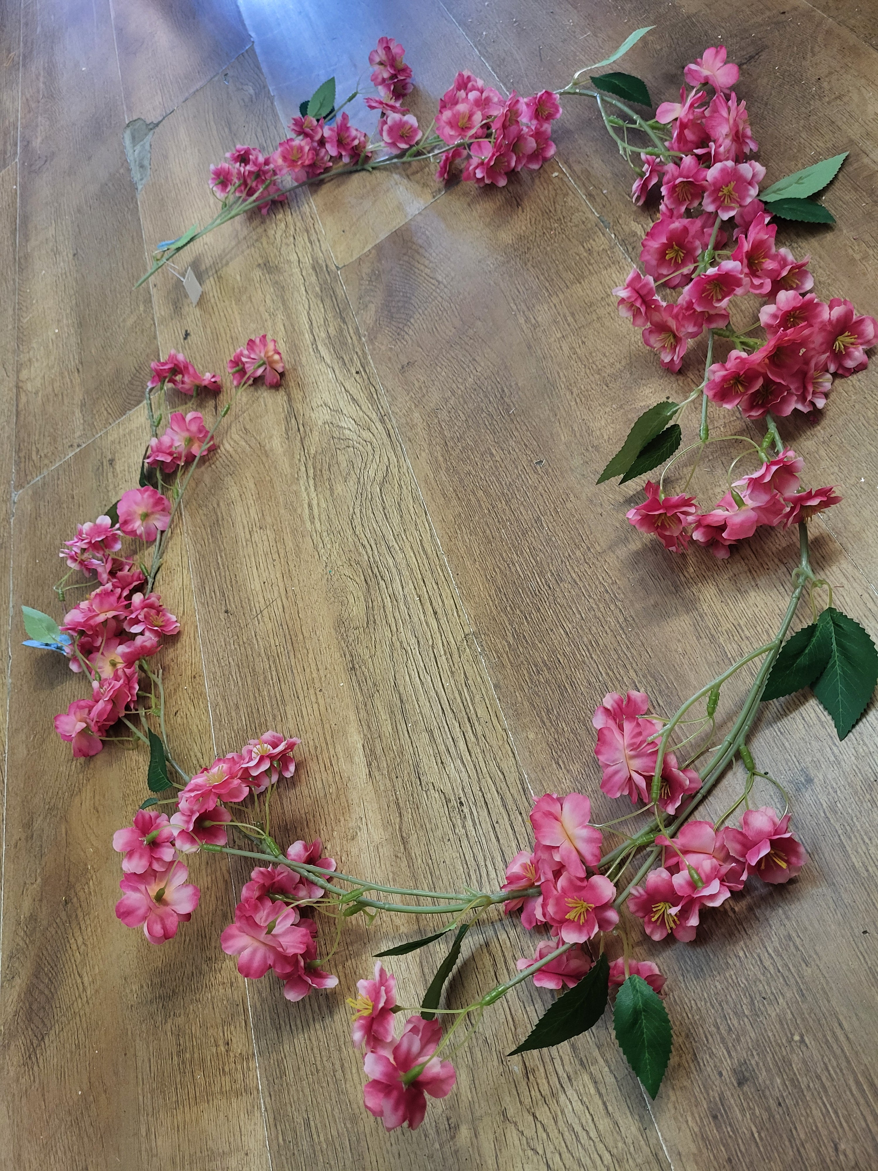 Hot pink summer blossom garland  image 0