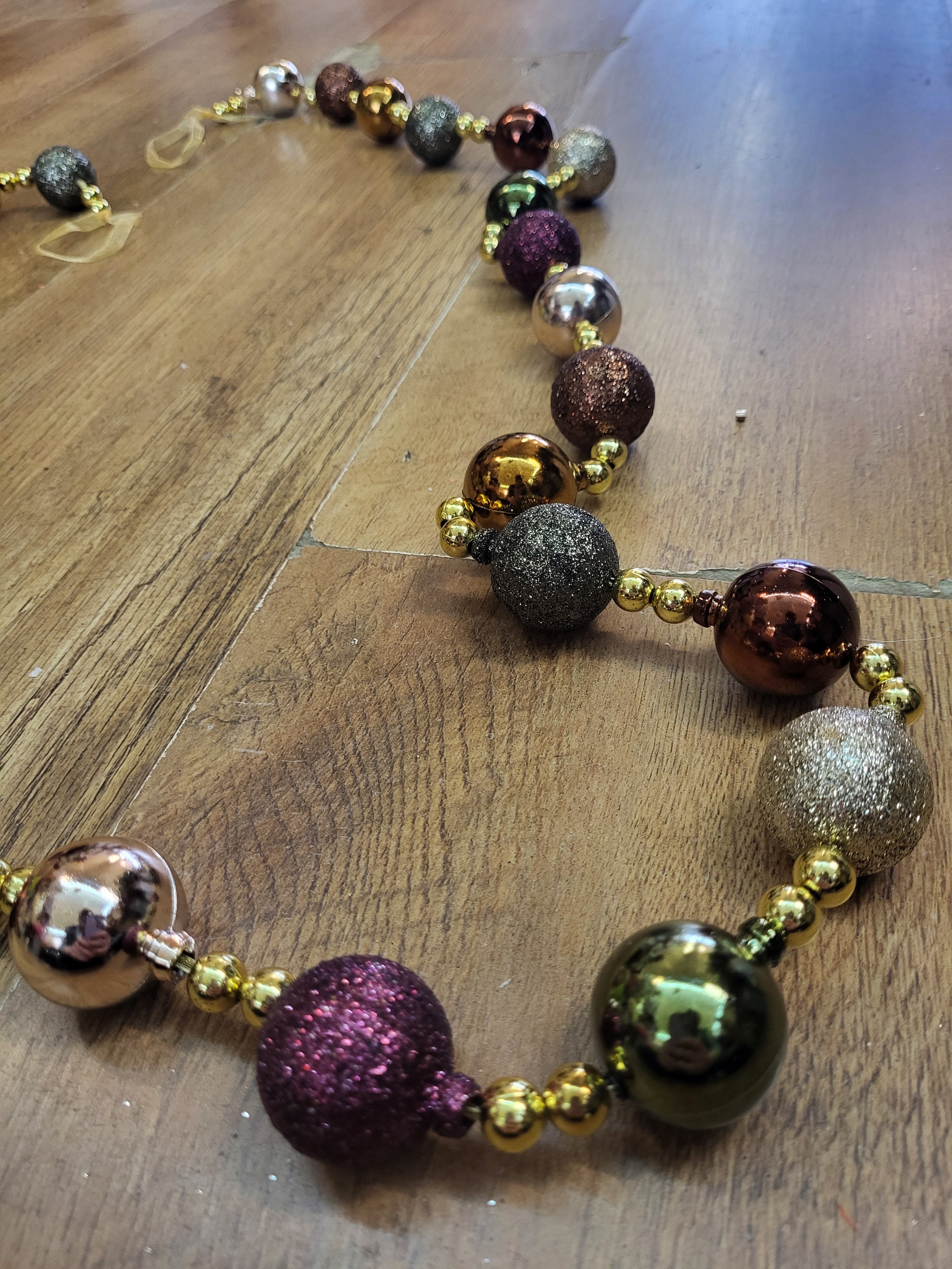 1.8m Mixed colour bauble garland image 1