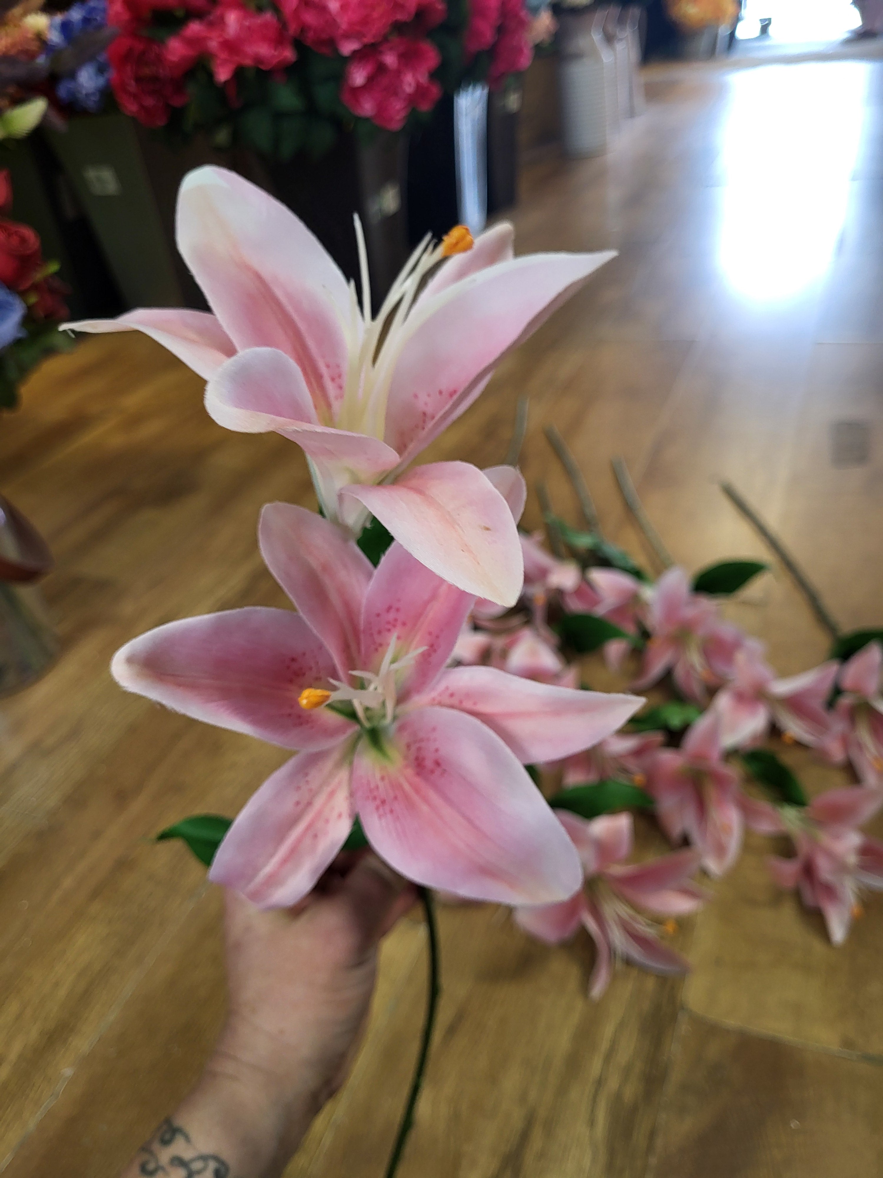 Bundle of 10 Long stem pink lily sprays image 3