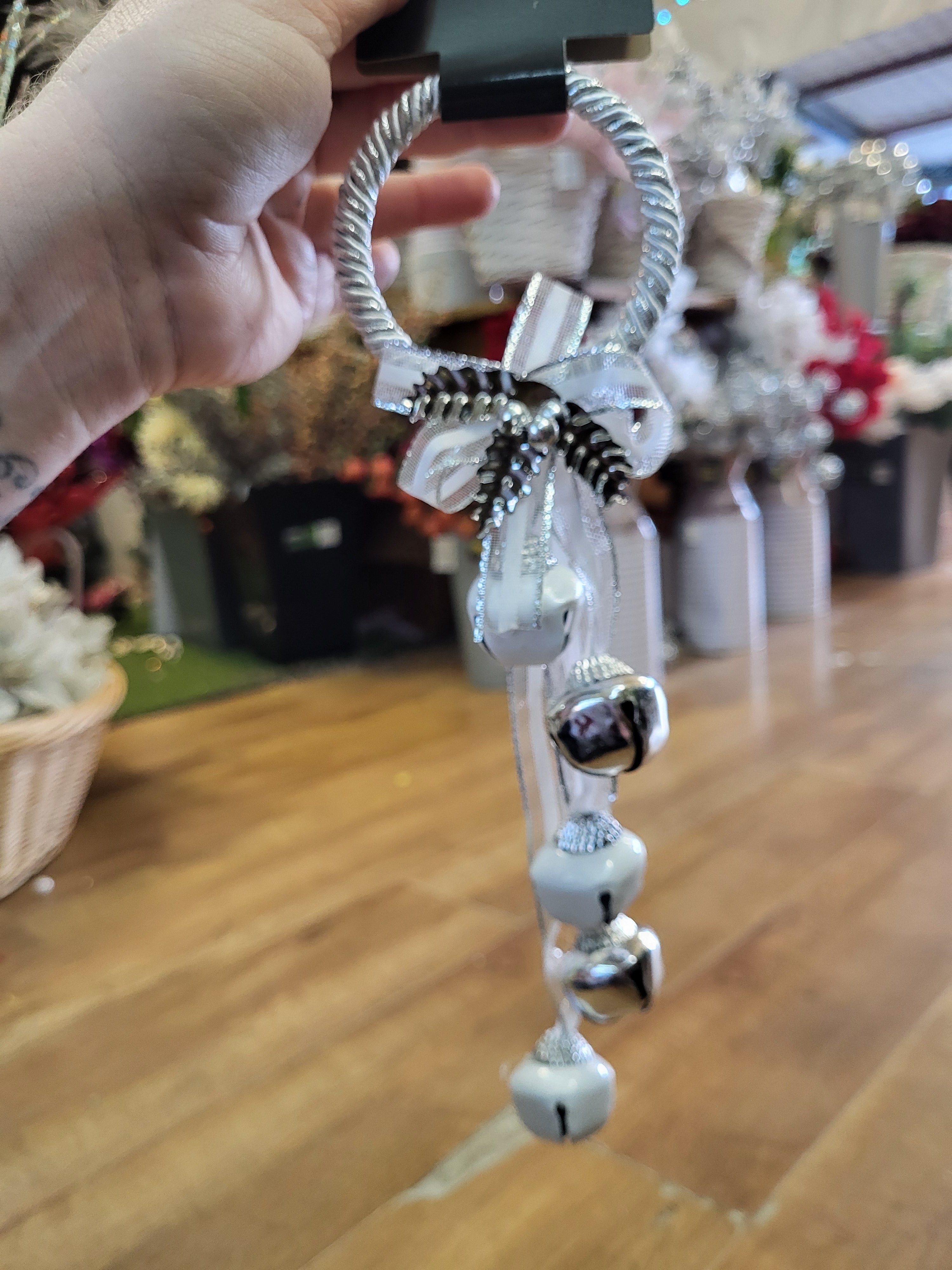 Hanging circle with bells and ribbon - silver and white  image 1