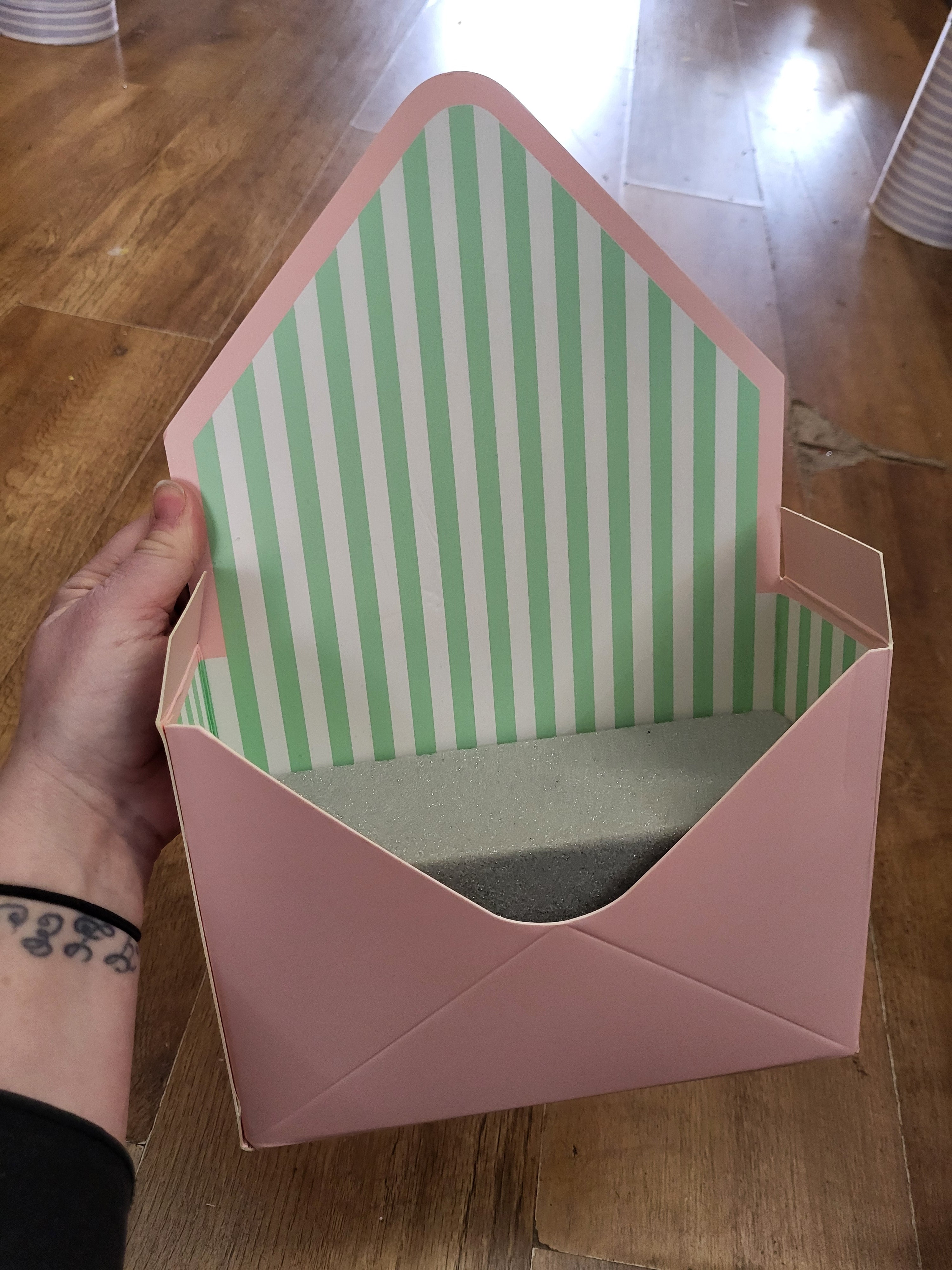 Floral Envelope box with dry oasis - 5 colours available image 1