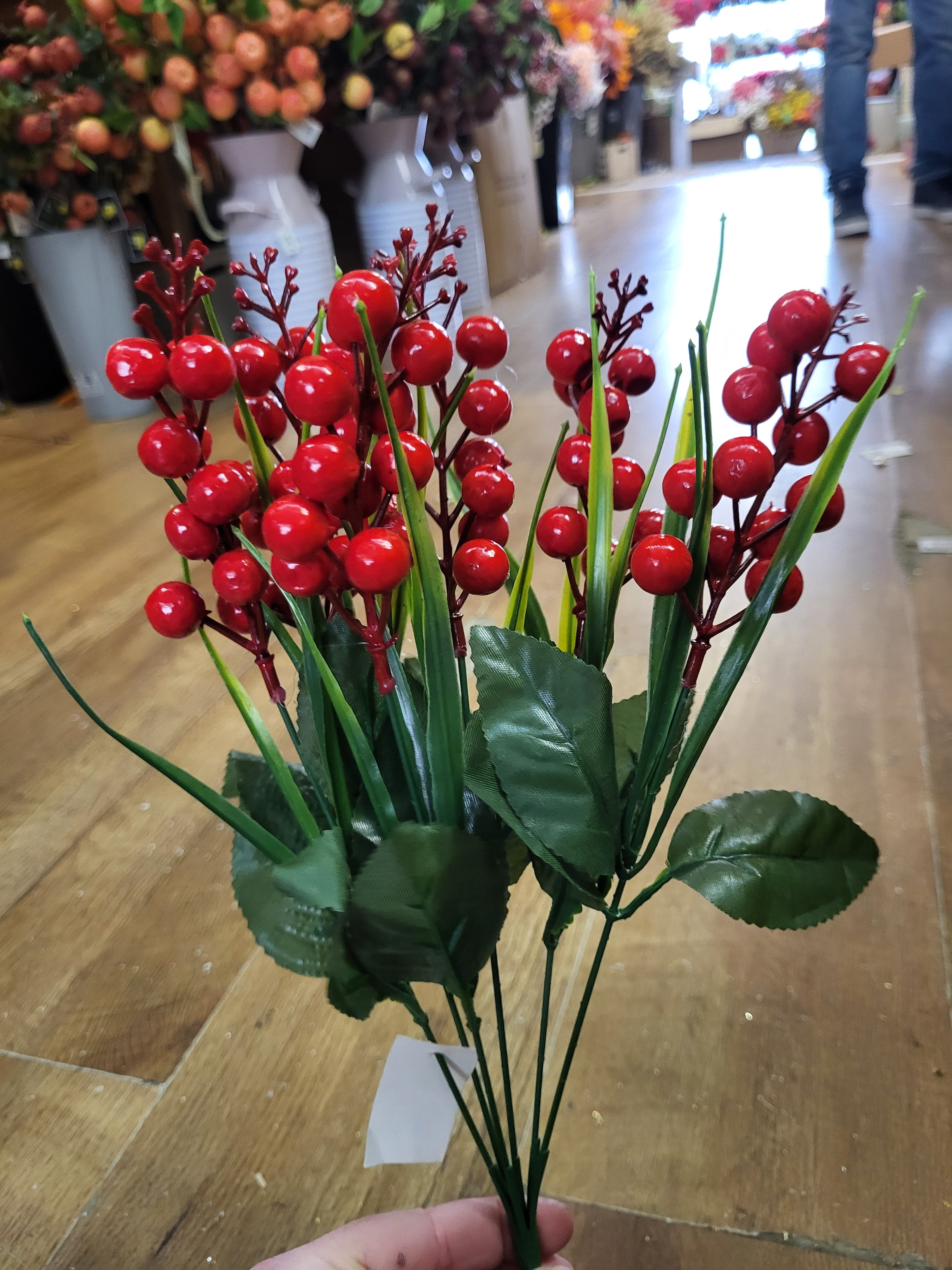 Red berry bunch  image 2