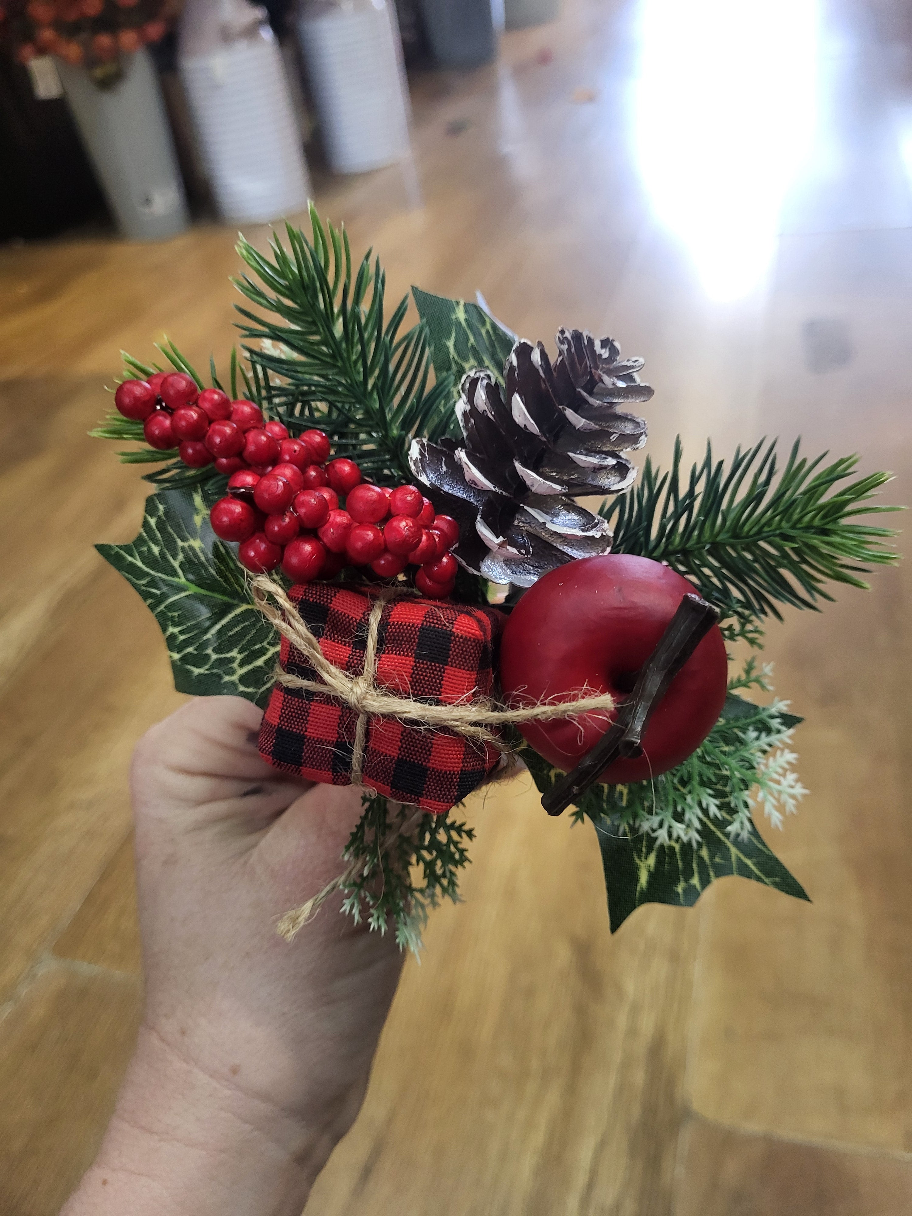 Gift and apple pick image 1