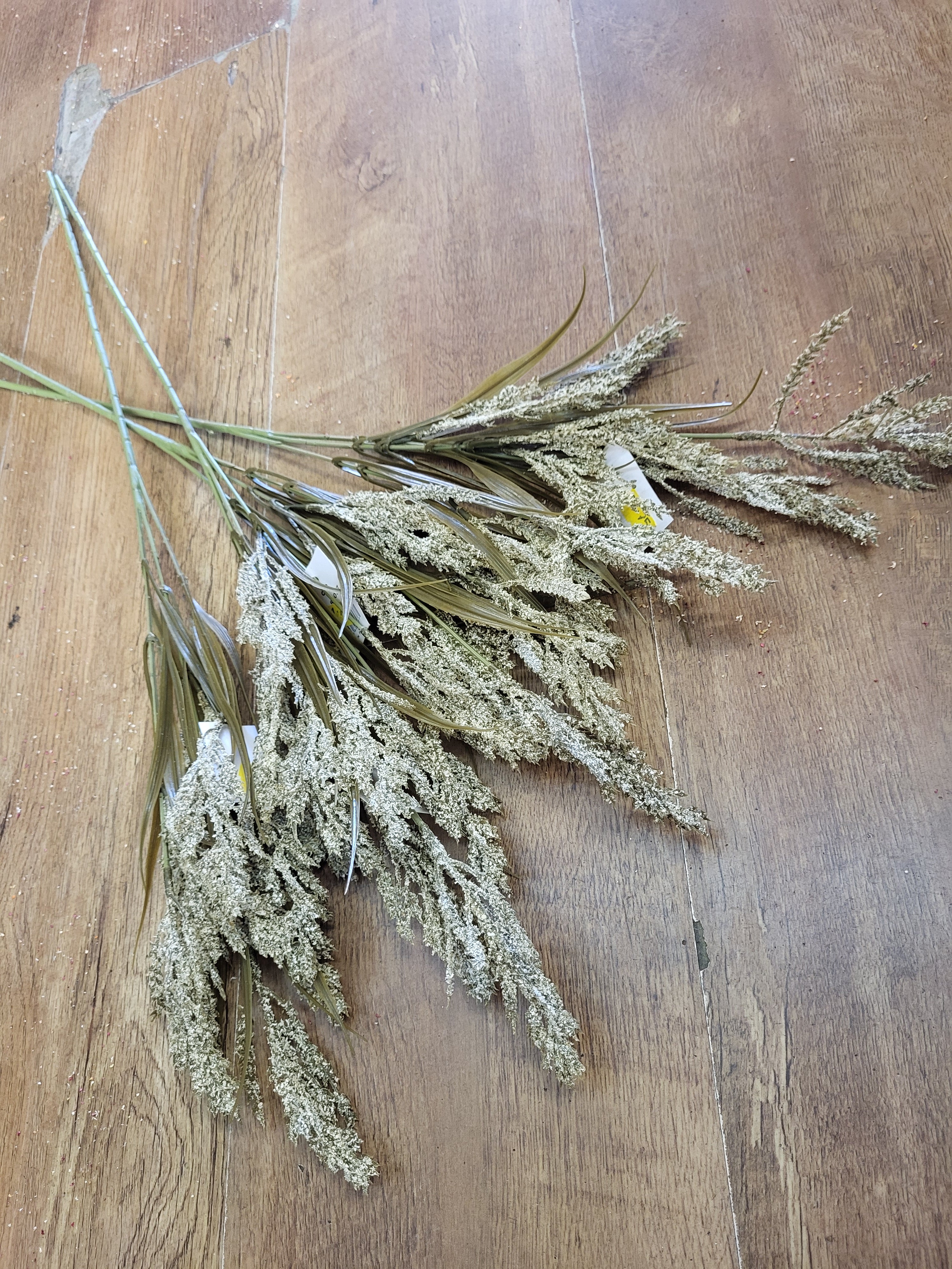 Bundle of 4 Long stem natural autumnal Heather sprays image 0