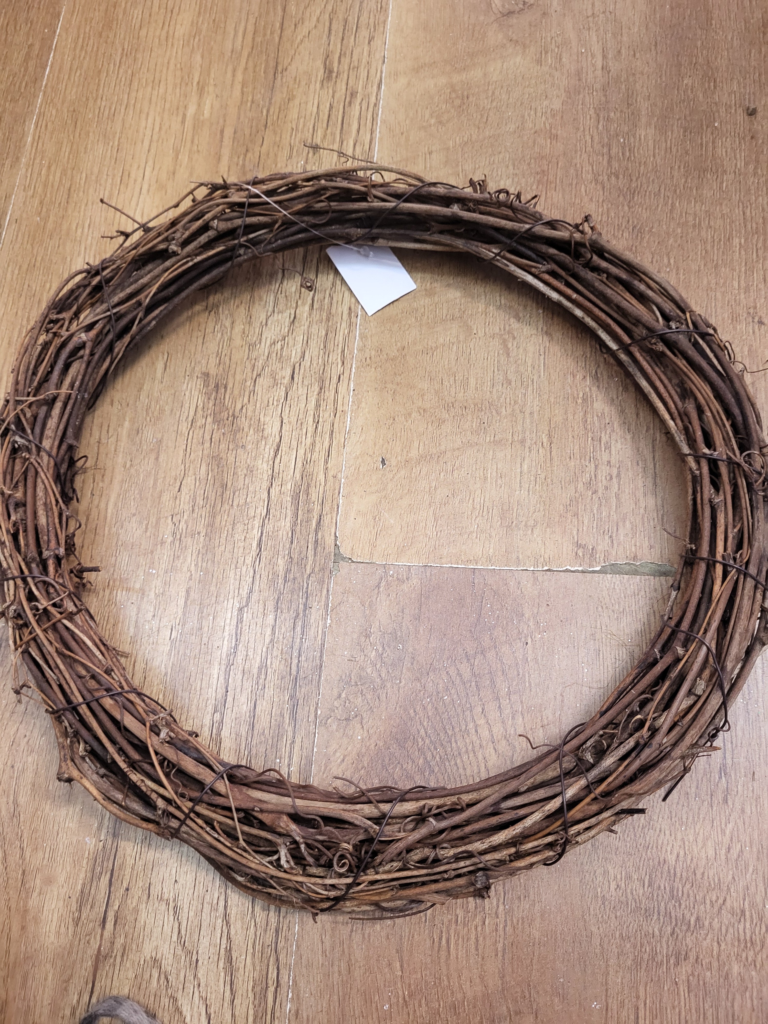 30cm grapevine wreath image 0