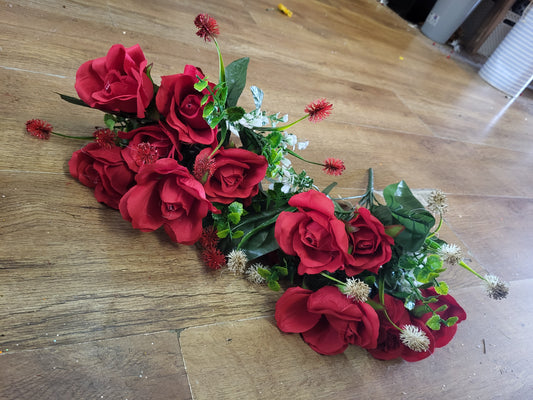 Red rose and mini metallic thistle bunch - 2 colours of thistle available image 0