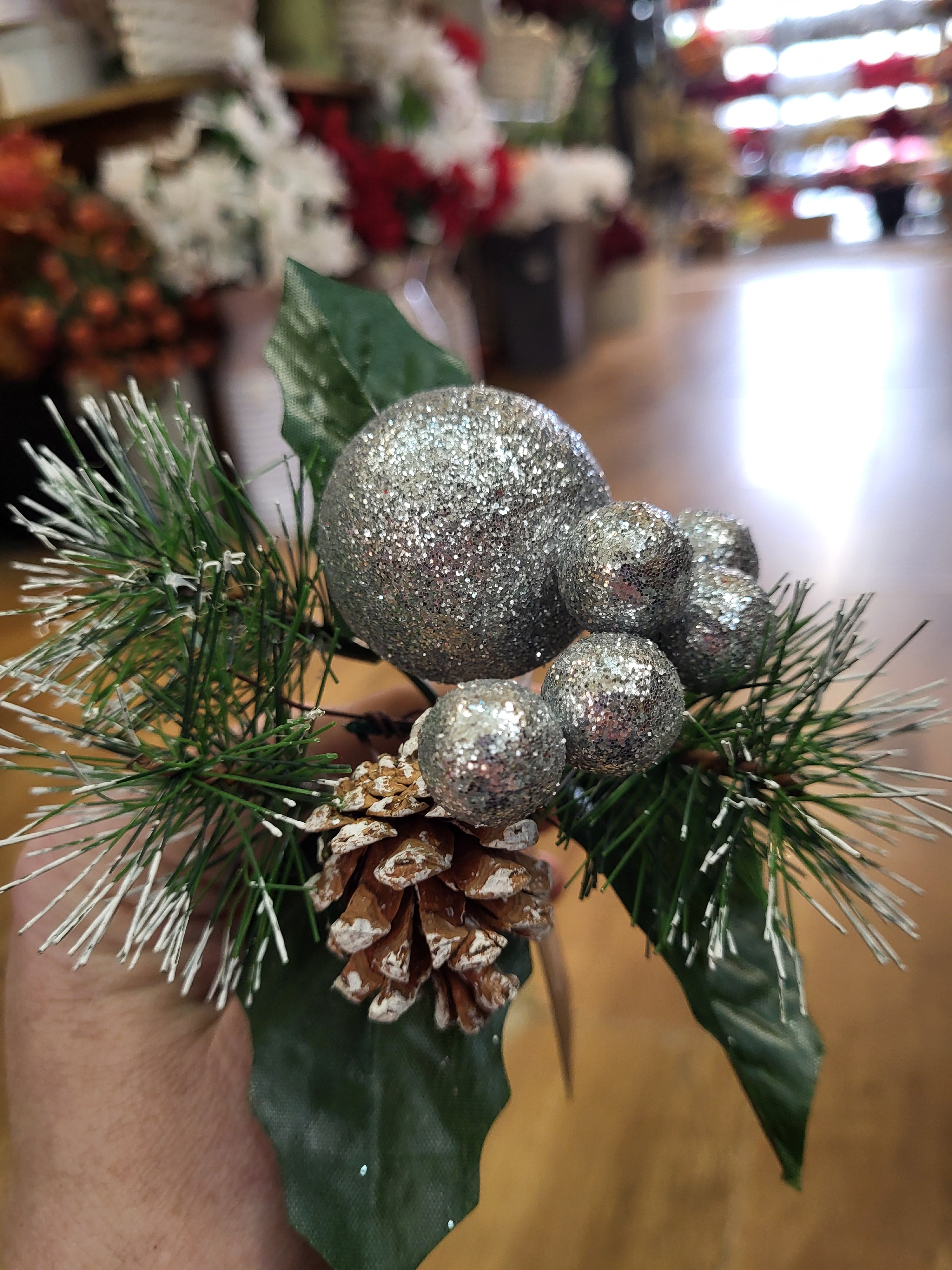 Silver glitter balls pick image 1