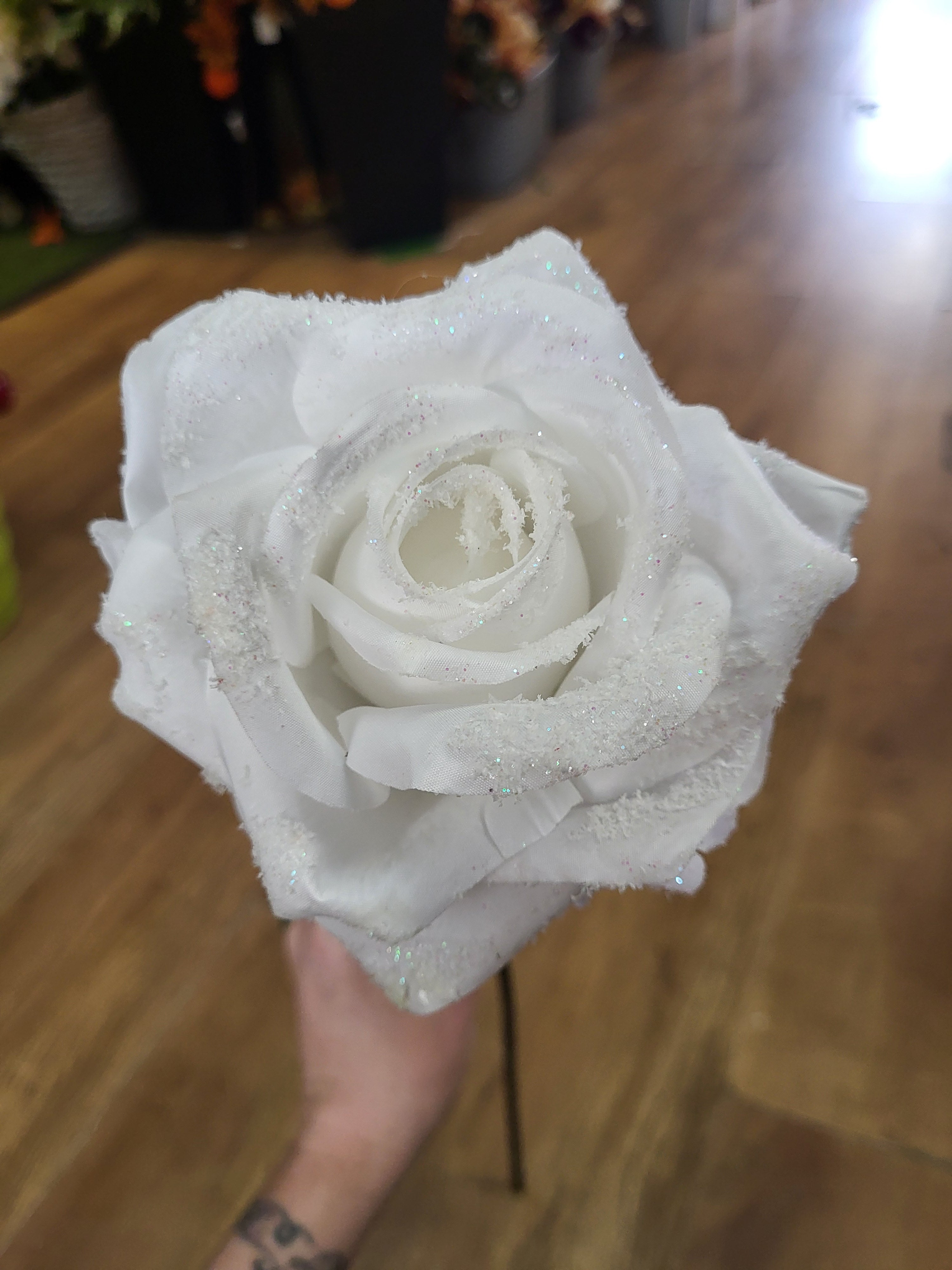 Long stem frosted white single rose image 2