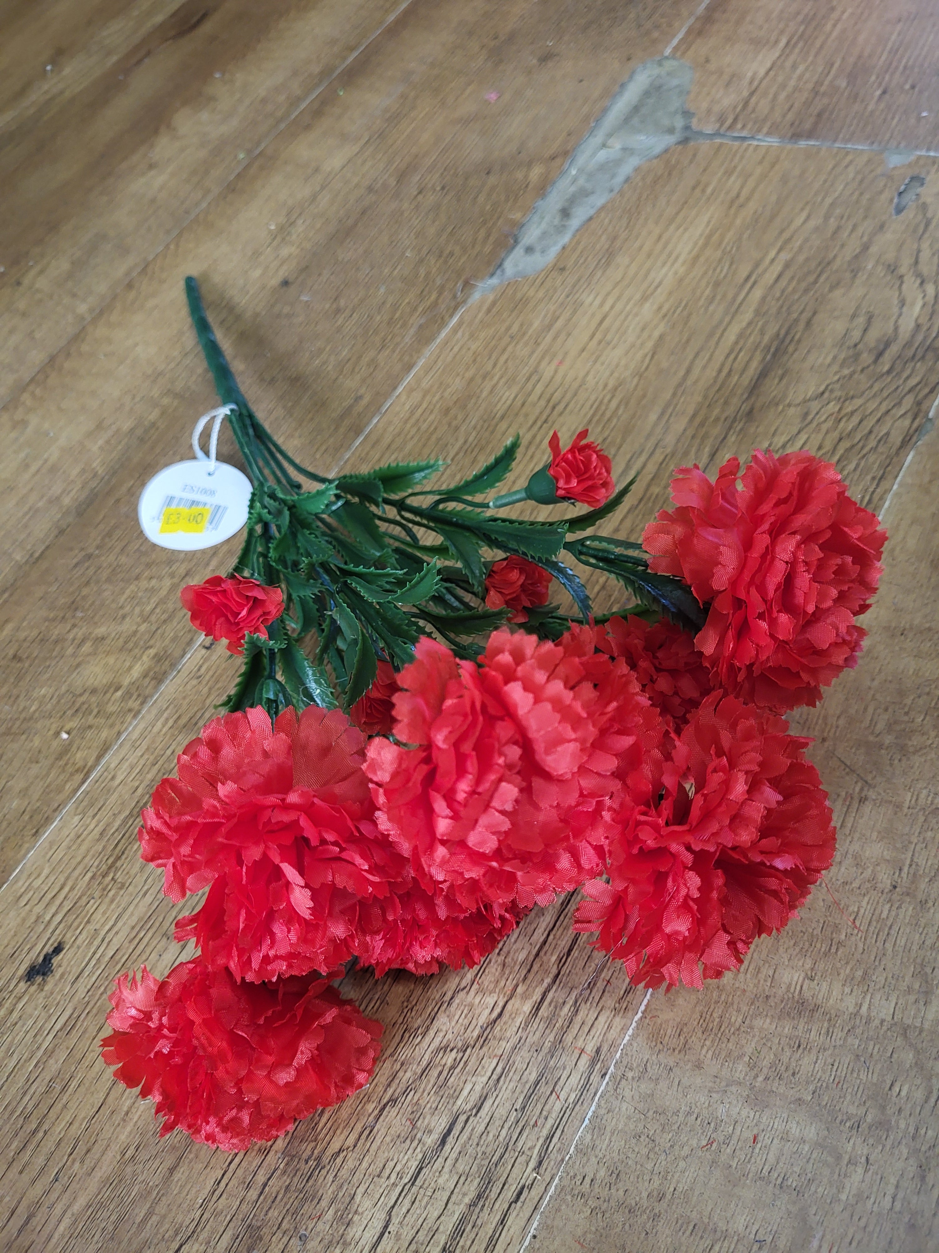 Big bunch of red carnations  image 2