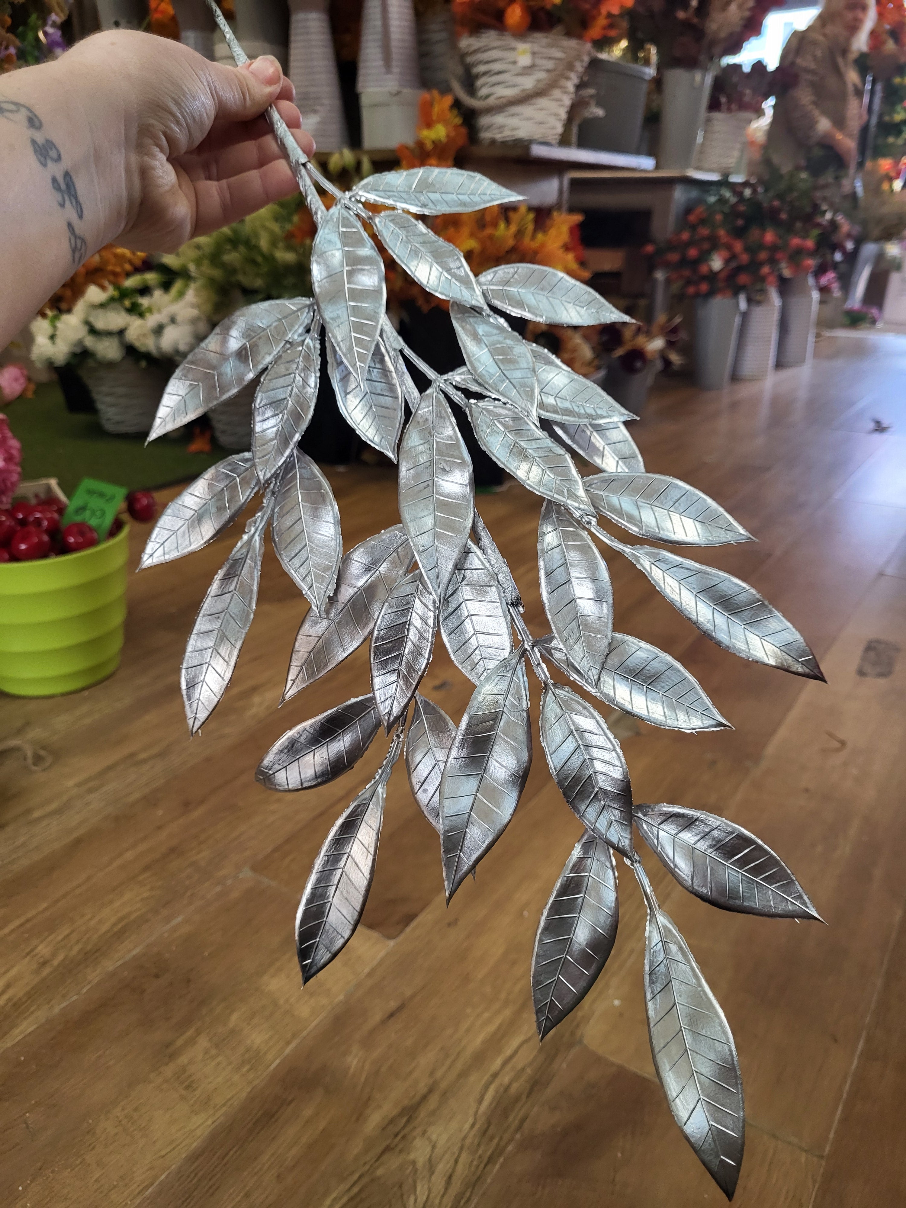 66cm tall Silver Chrome Laurel spray image 4