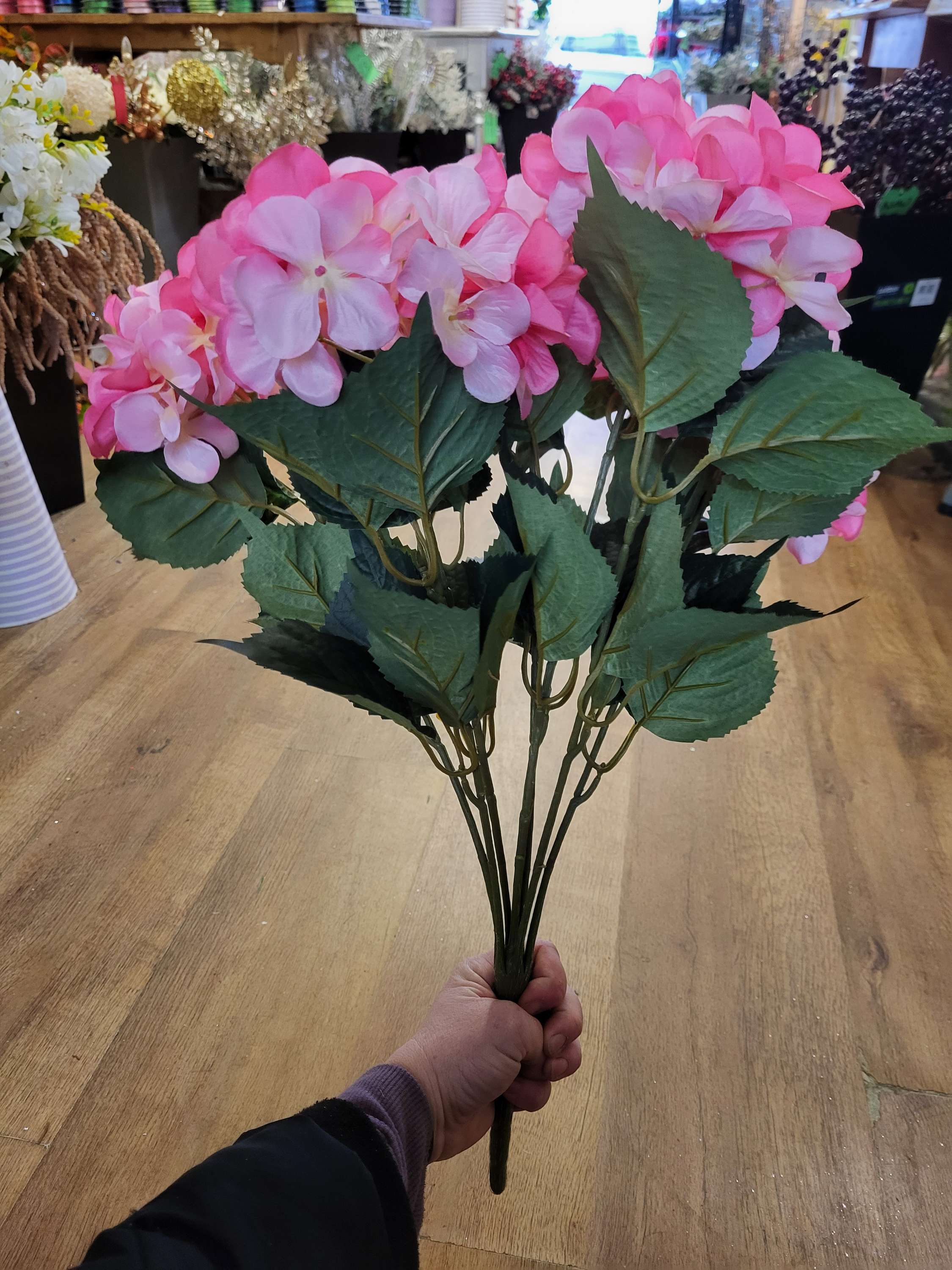Large mixed pinks hydrangea bouquet  image 1