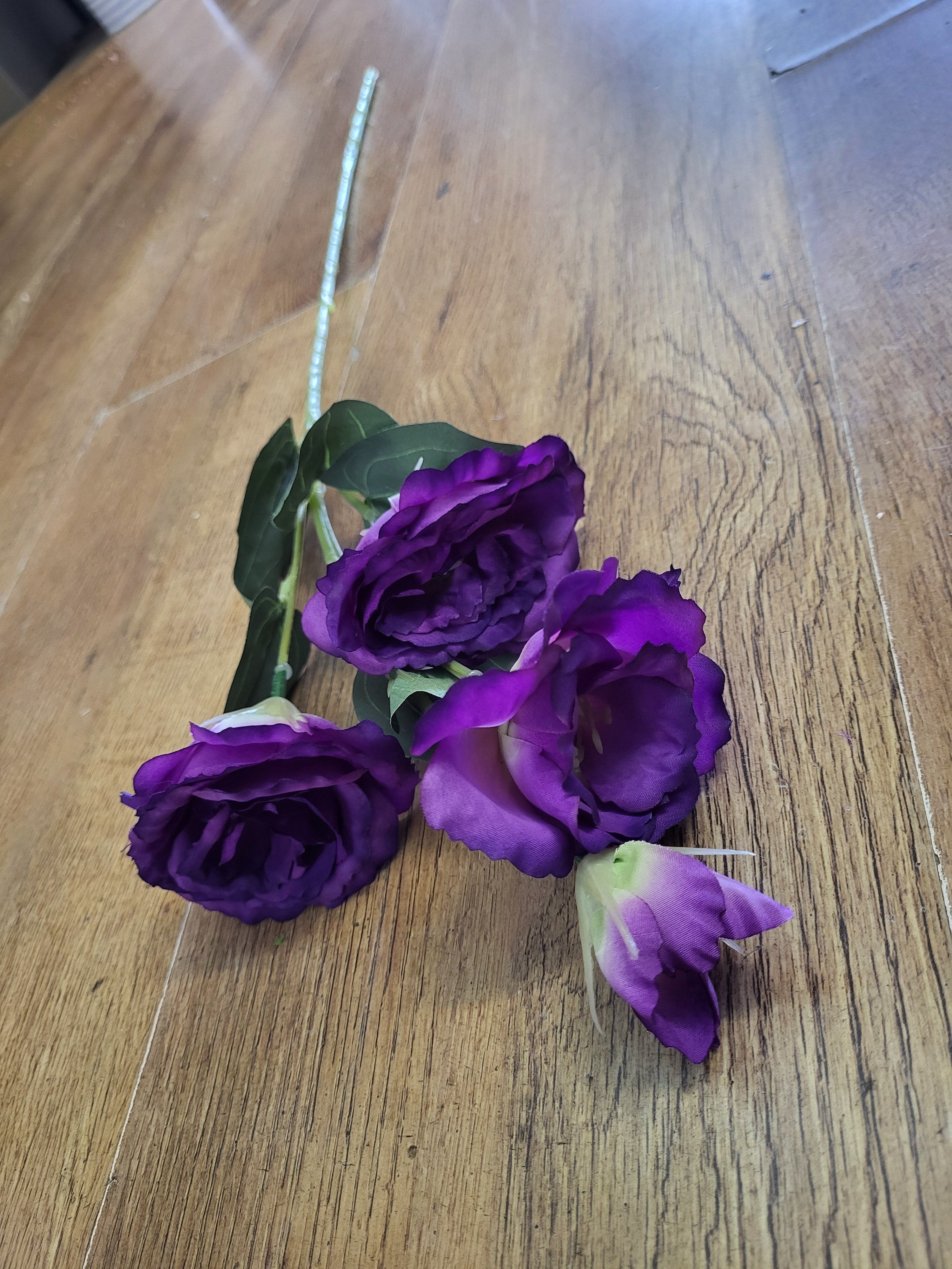 Long stem purple lisianthus  image 1