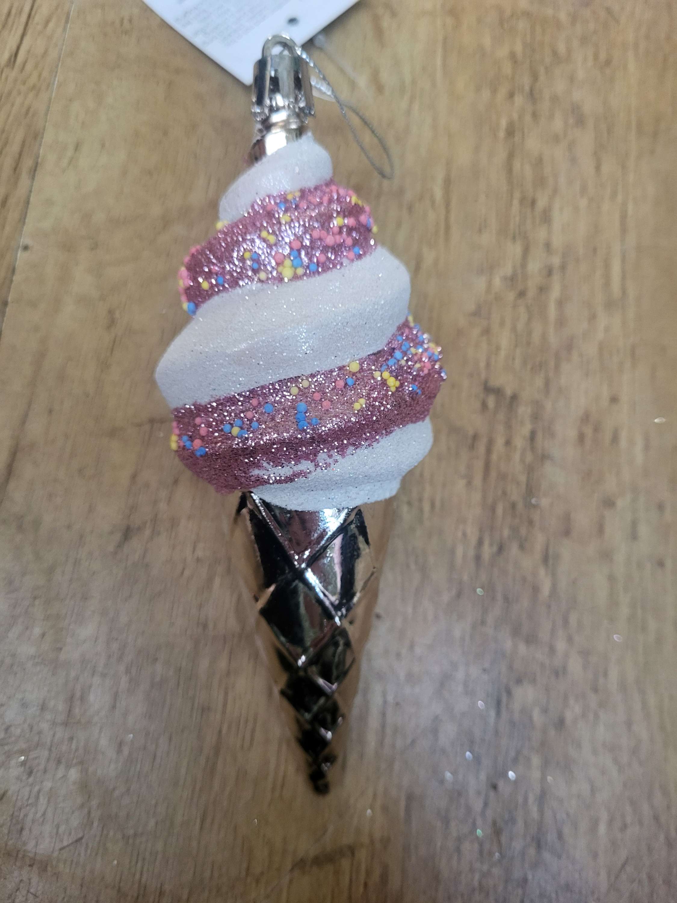 Small sprinkled ice cream bauble  image 4