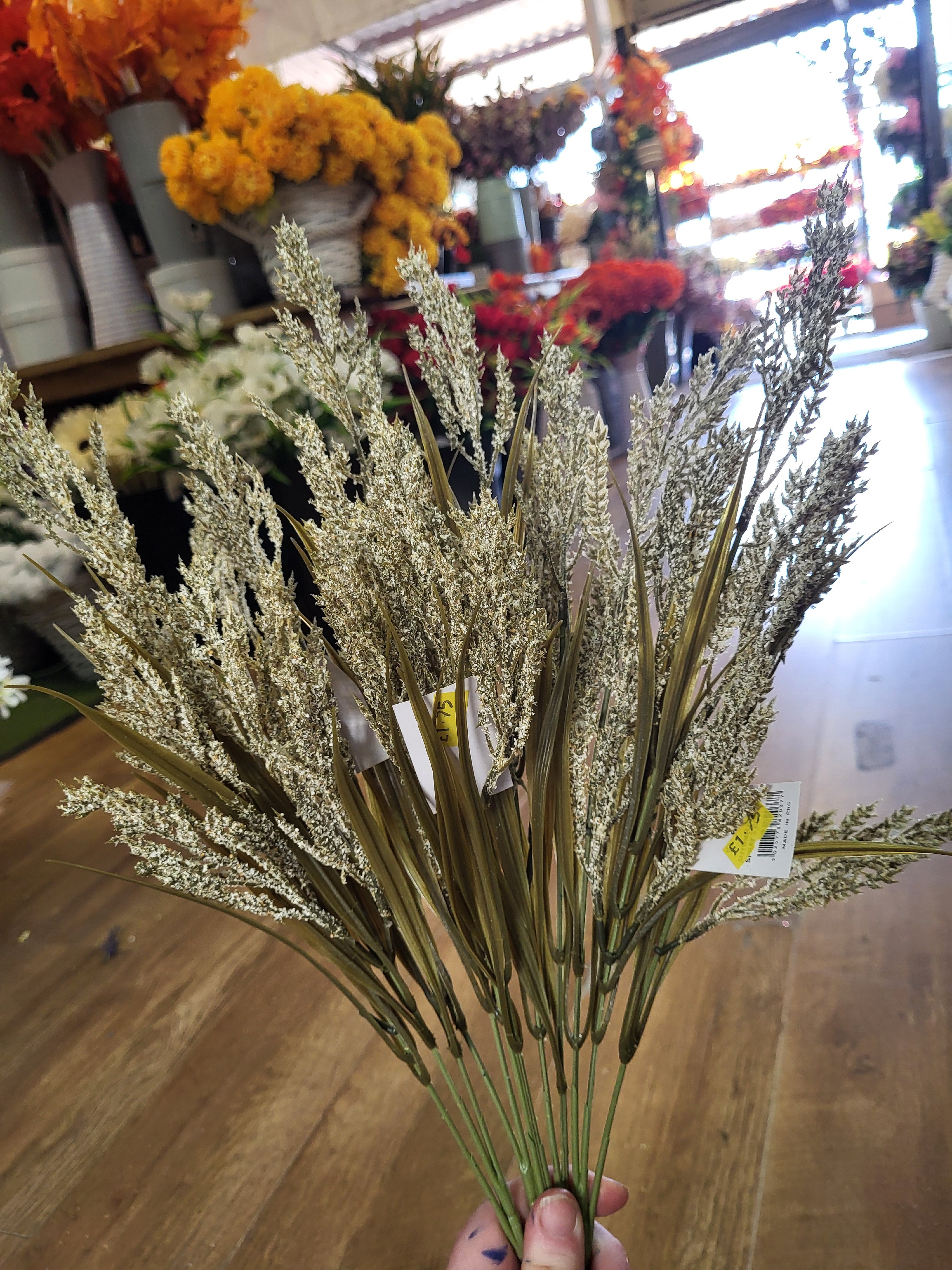 Bundle of 4 Long stem natural autumnal Heather sprays image 2