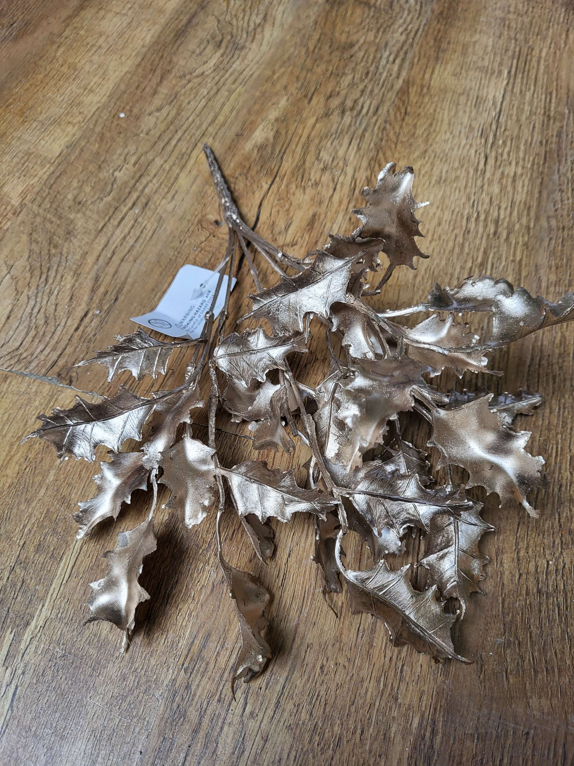 Metallic holly bunch - 3 colours available image 5