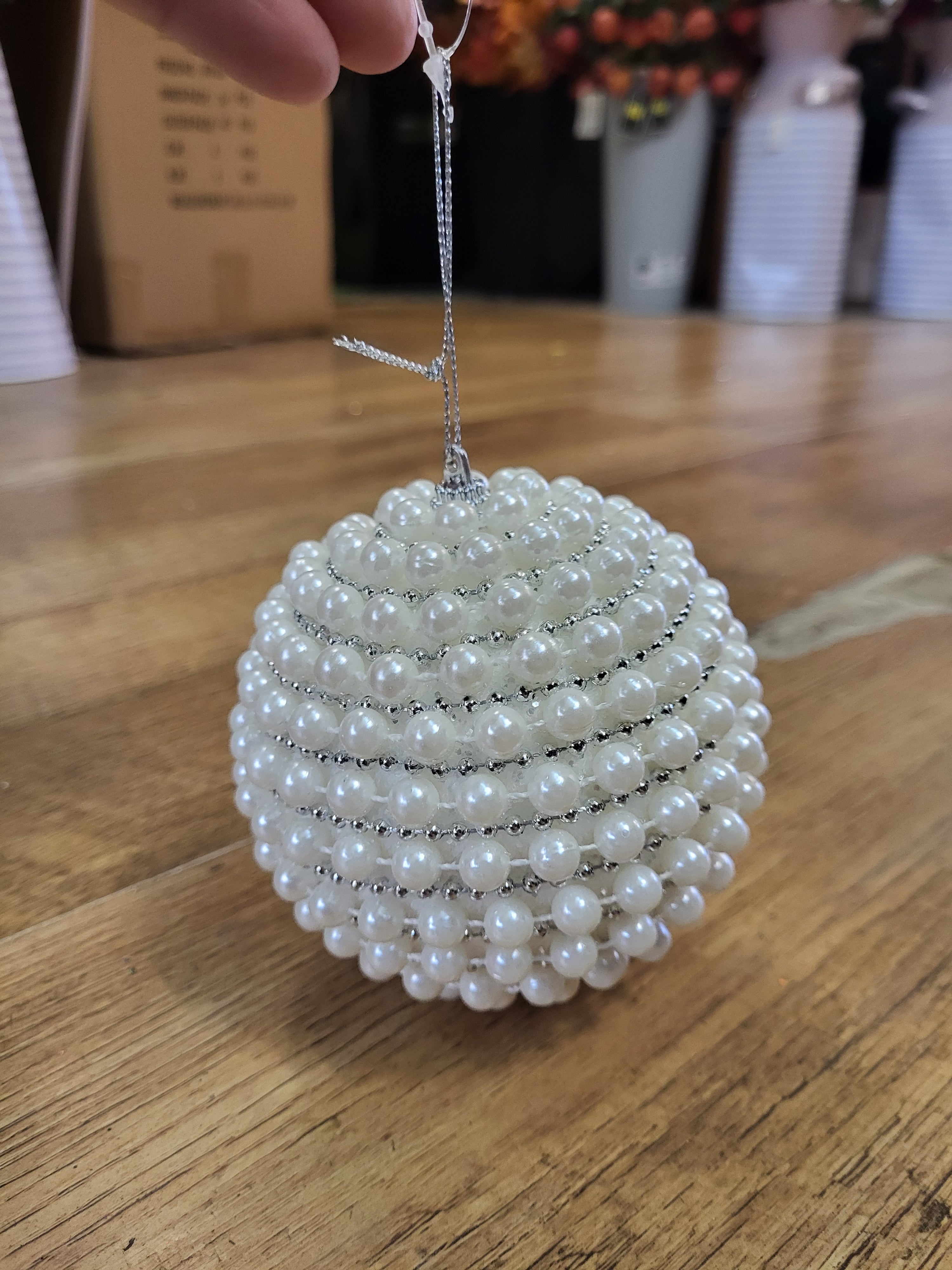 10cm pearl bauble image 1