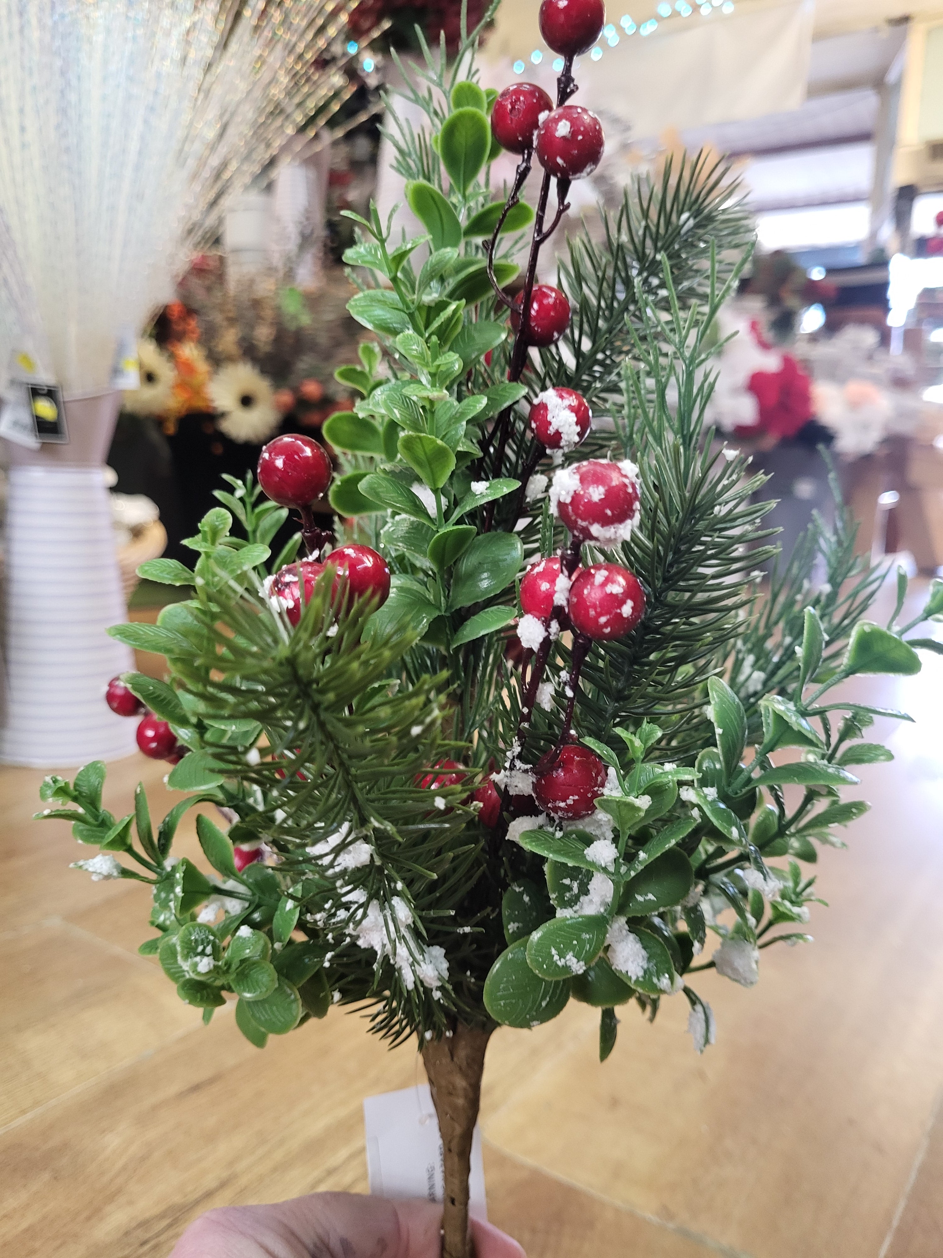 Snowberry/eucalyptus/pine bush image 0