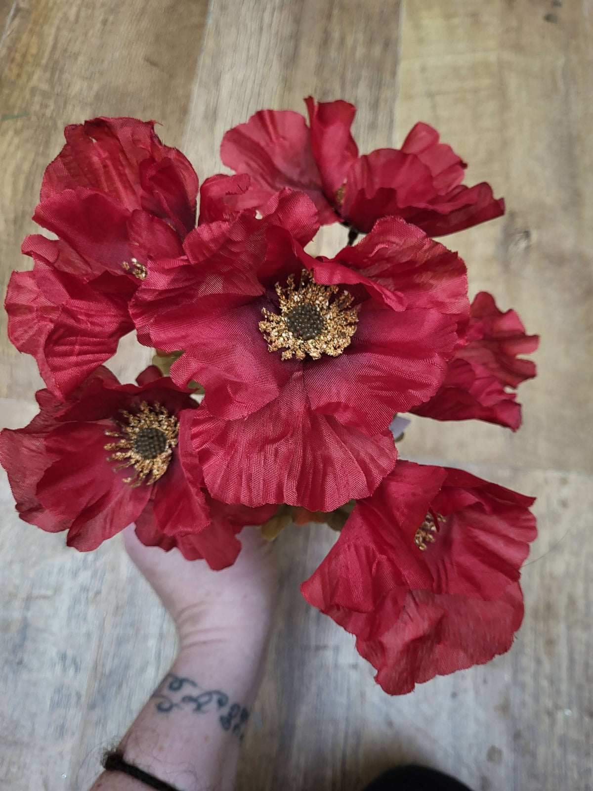 Autumnal red poppy bunch  image 4