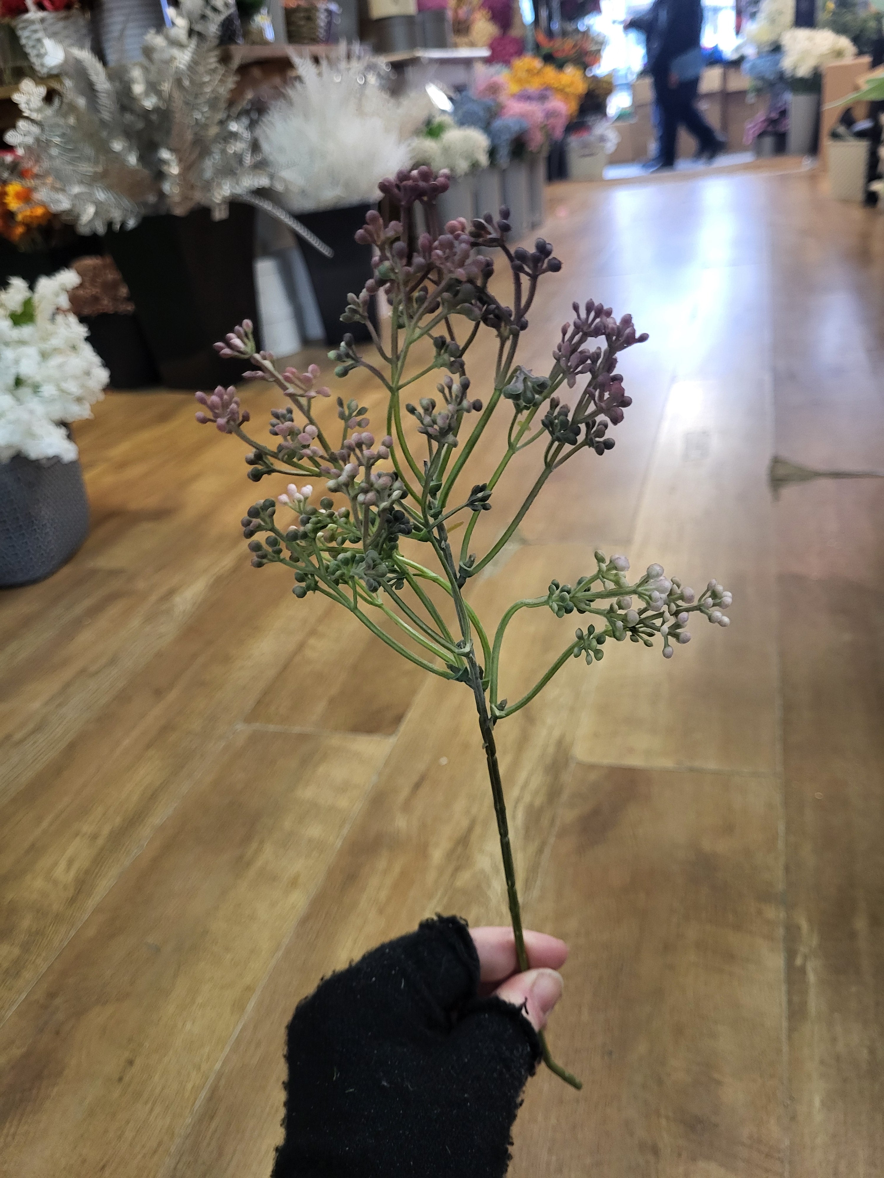 Dusky vintage pink Felicity bud pick image 2