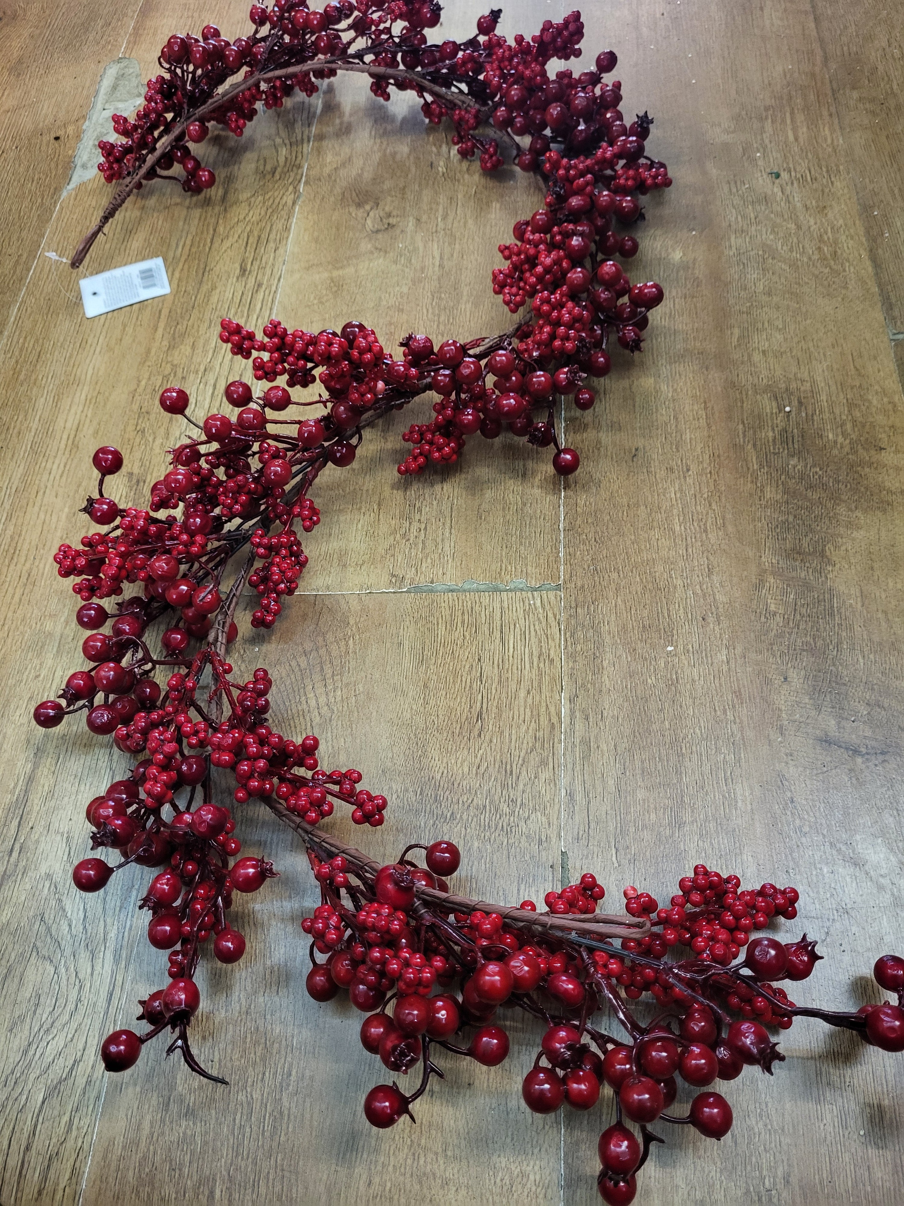 120cm berry, cherry and Rosehip garland image 3