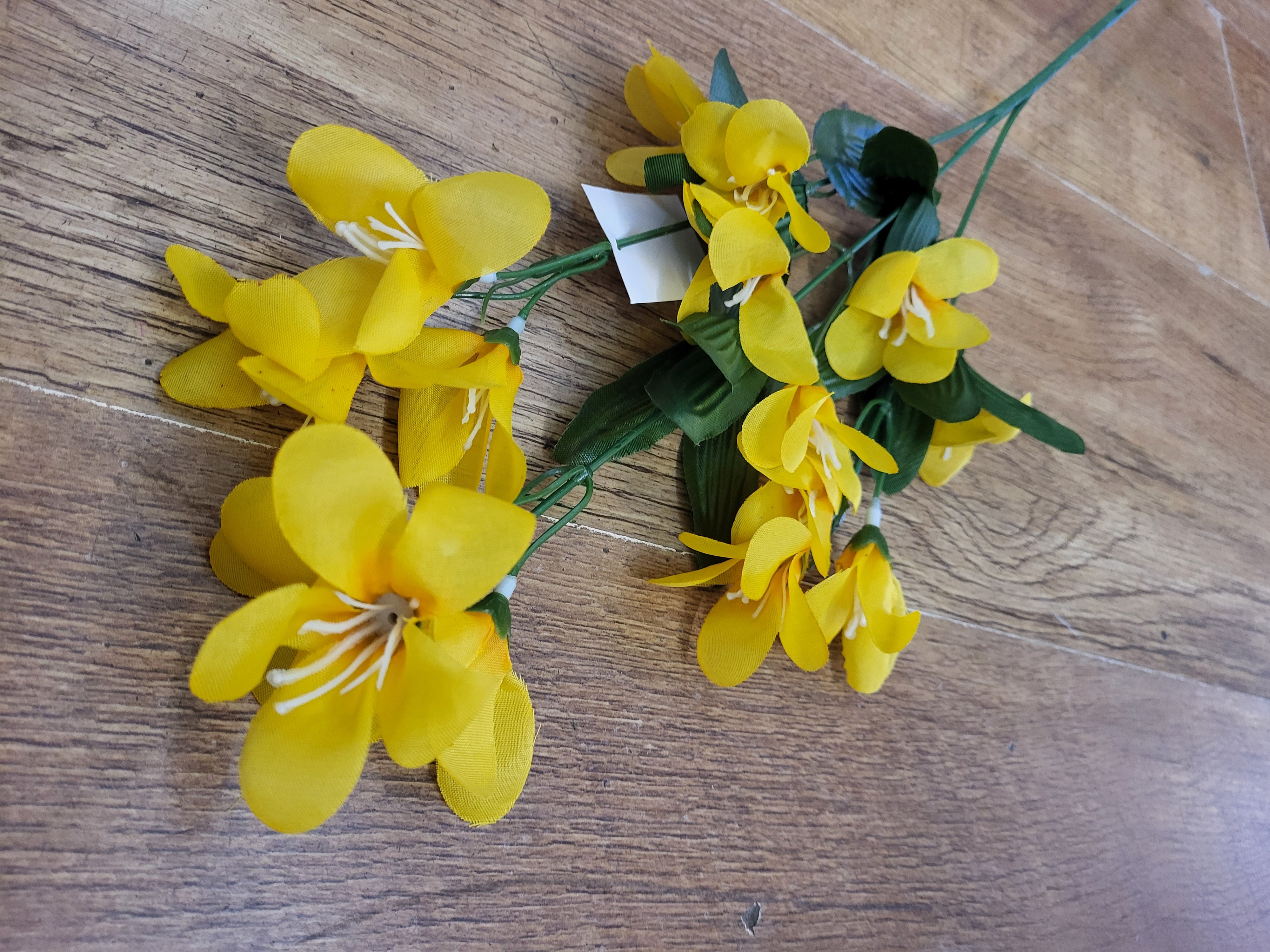 Long stem freesia  - 5 colours available image 5