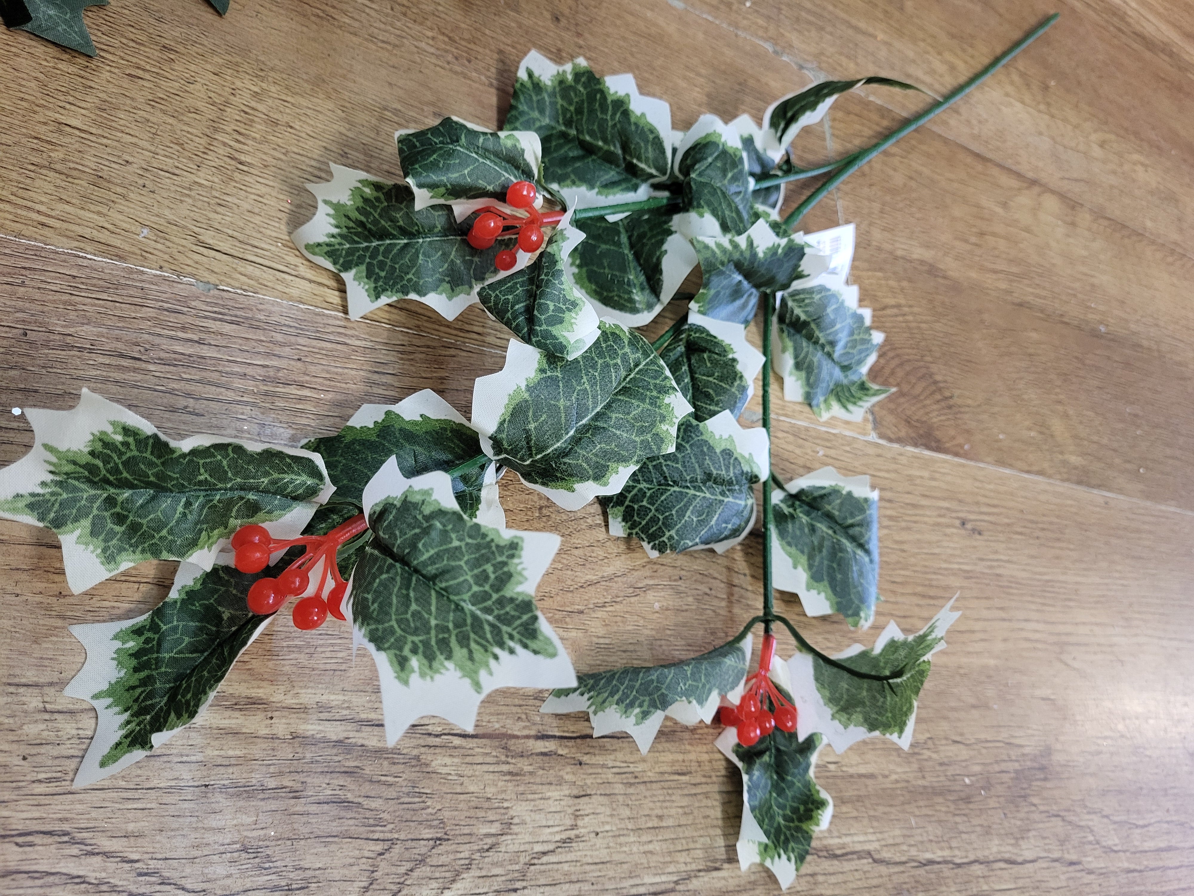 Long stem Holly - 2 colours available image 4