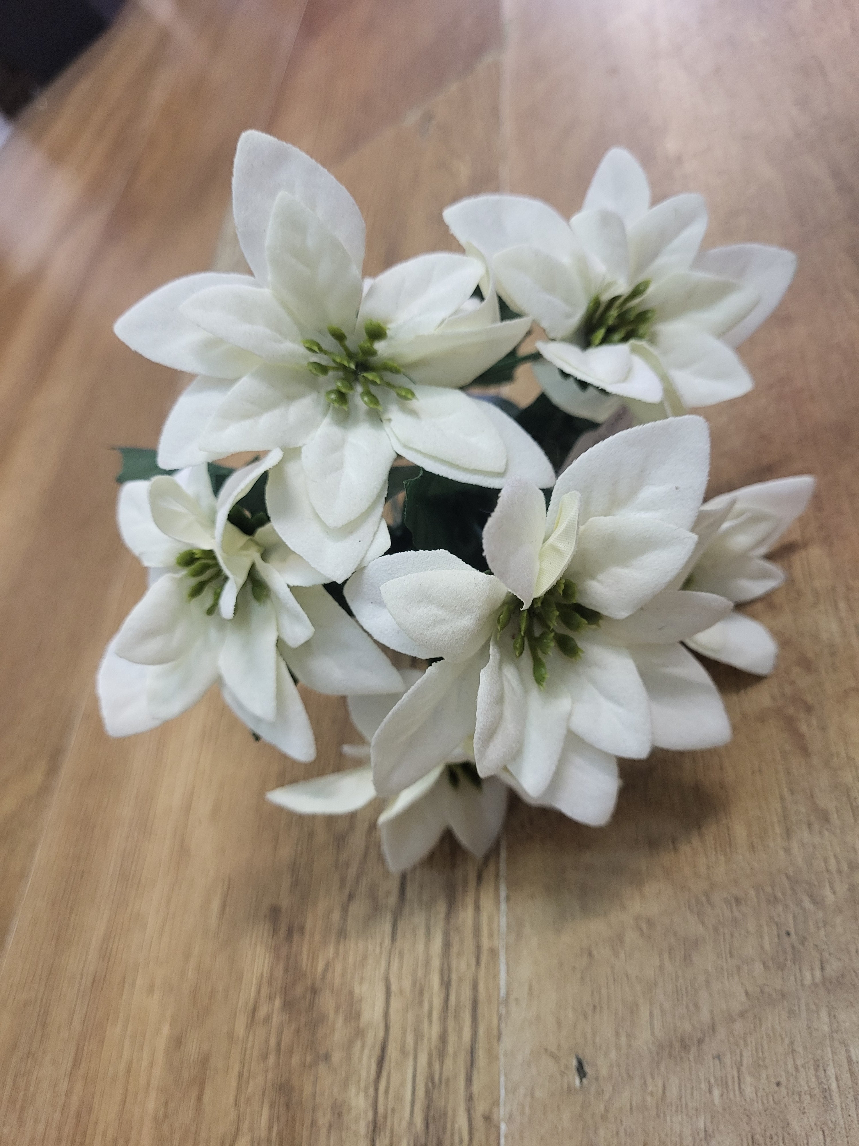 Cream velvet mini poinsettia bunch image 2