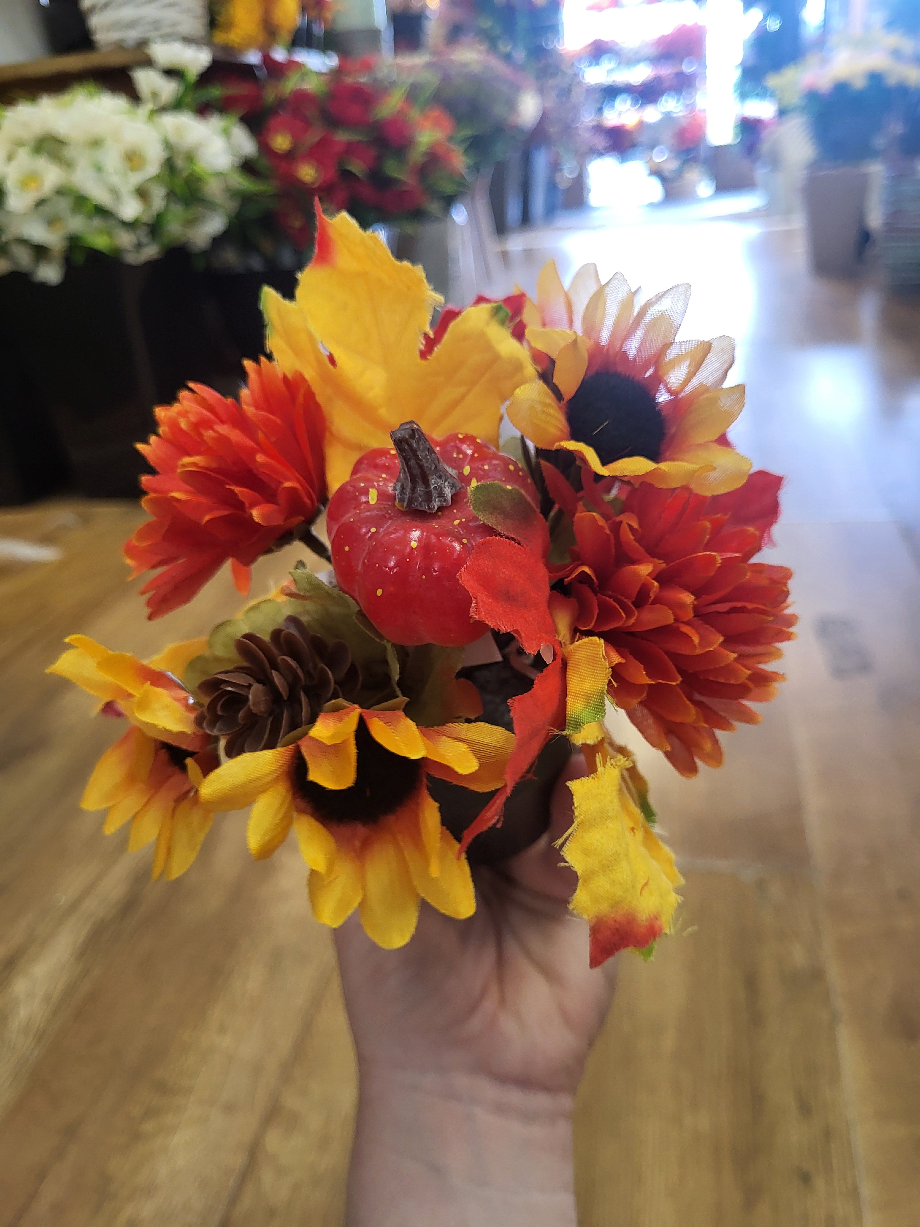 Small autumnal filled pots - 2 colours available image 3