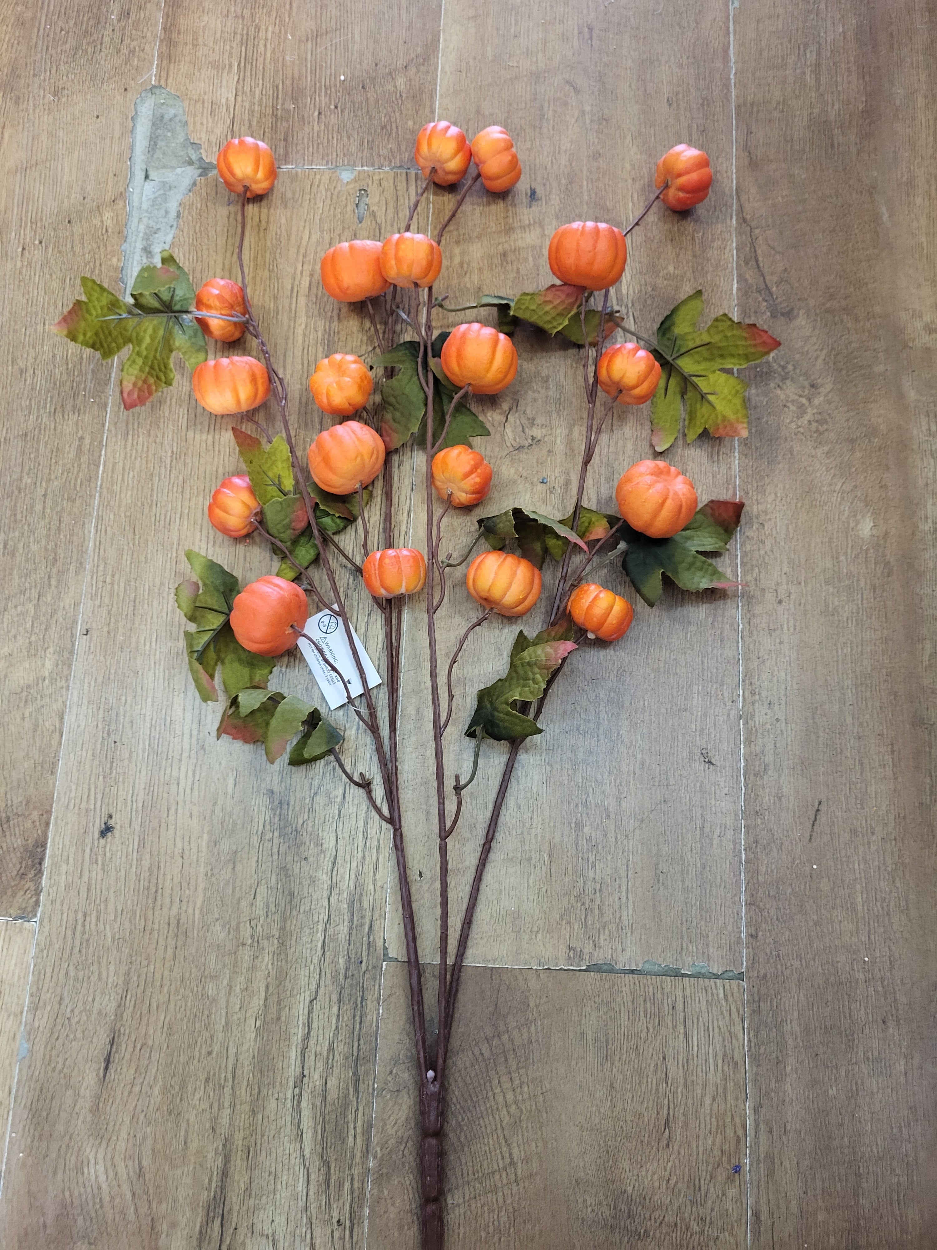 Large 4 stemmed pumpkin spray bunch image 0