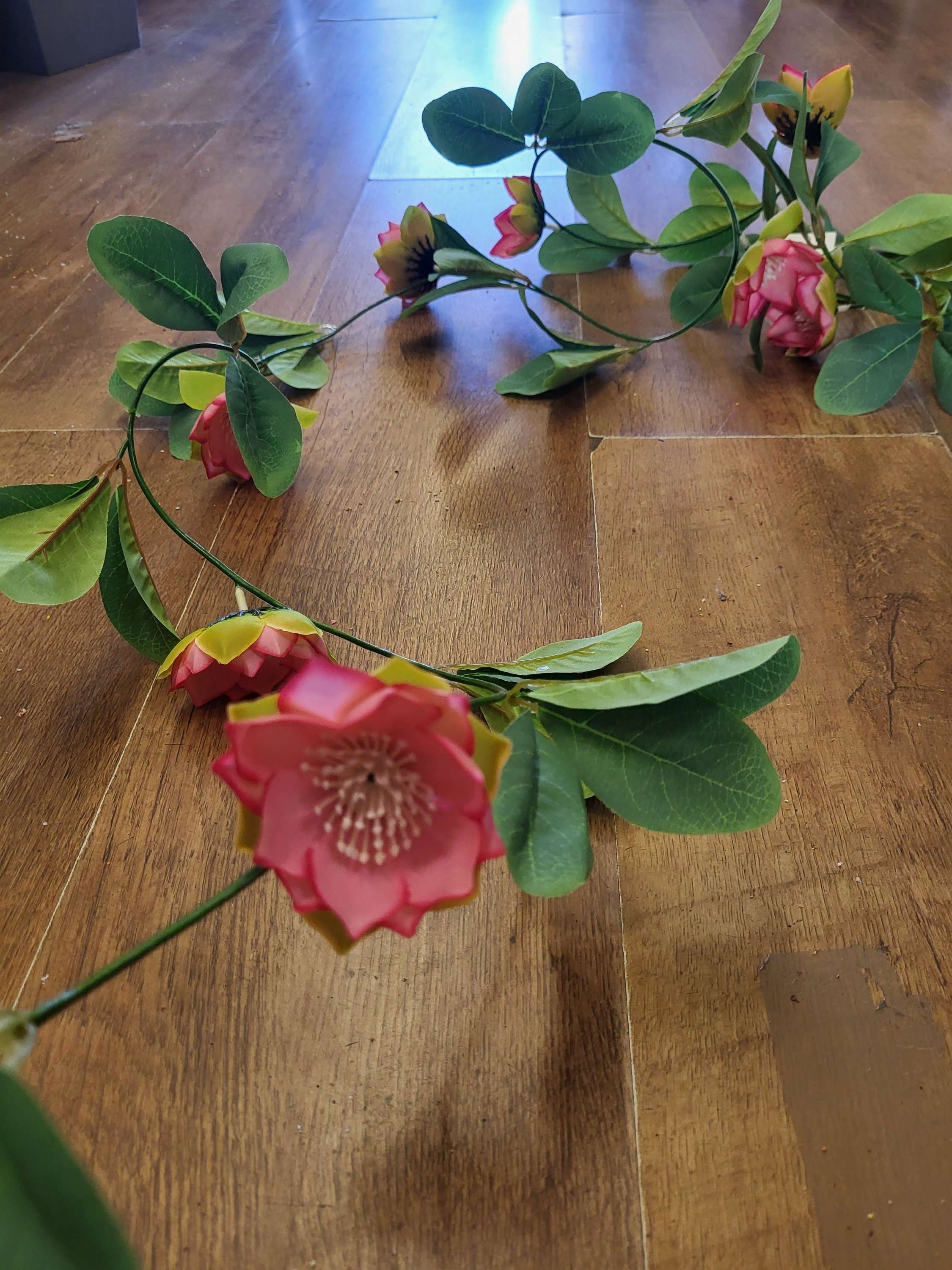 270cm pink water lily garland image 3