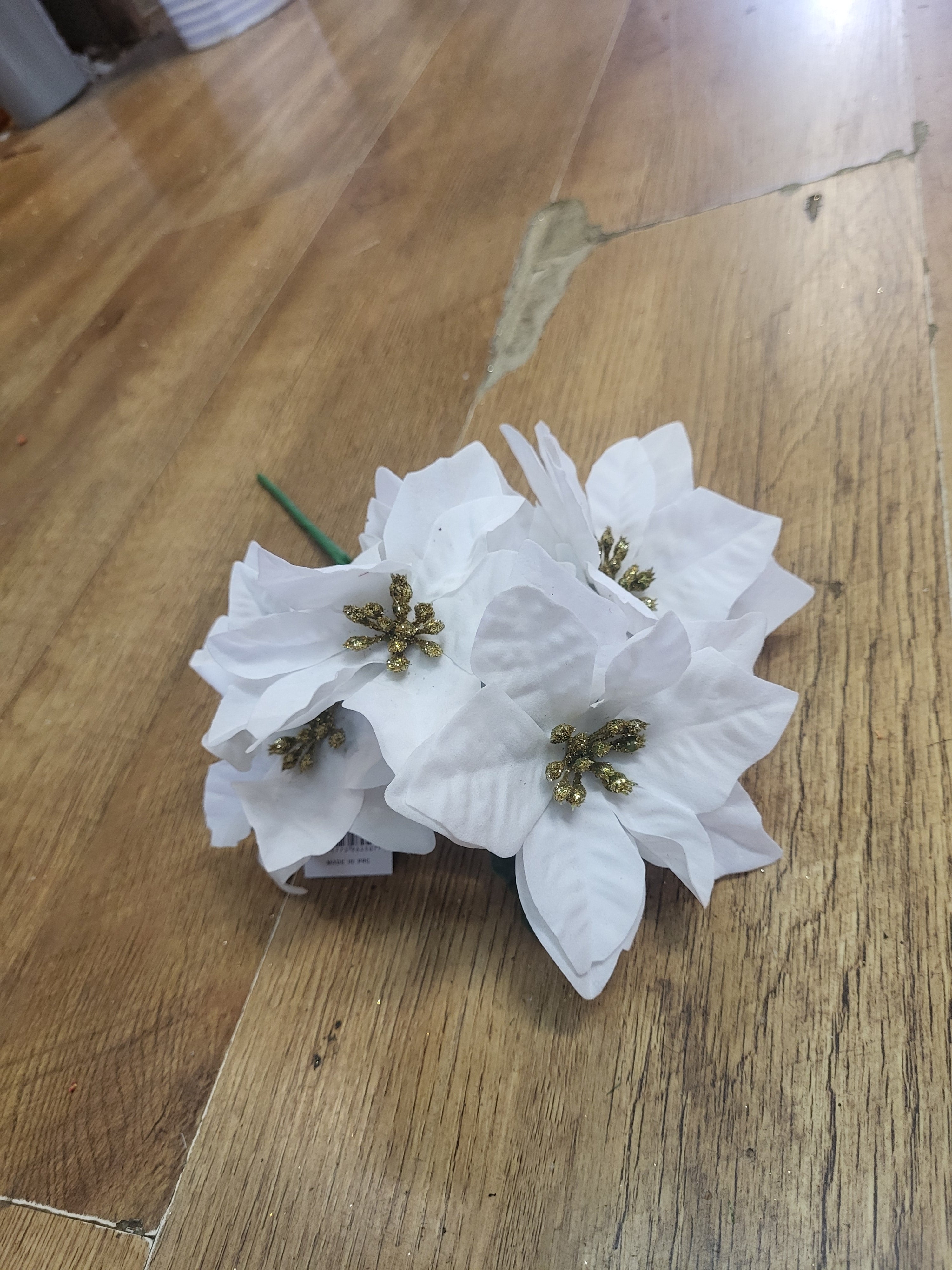 Velvet poinsettias bunch  - 2 colours available image 2