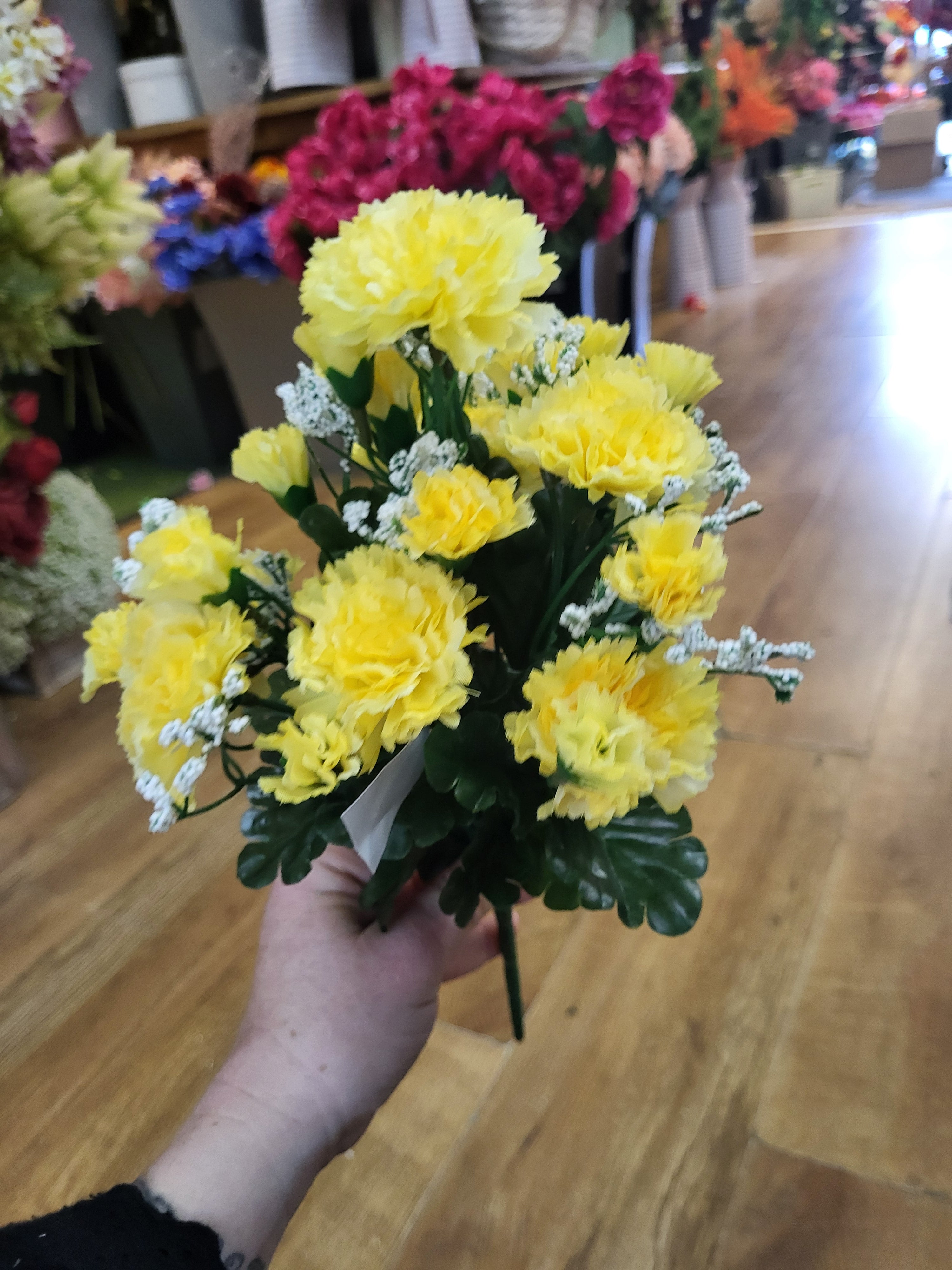 Big bunch of mixed size carnations with gyp  - 6 colours available image 8