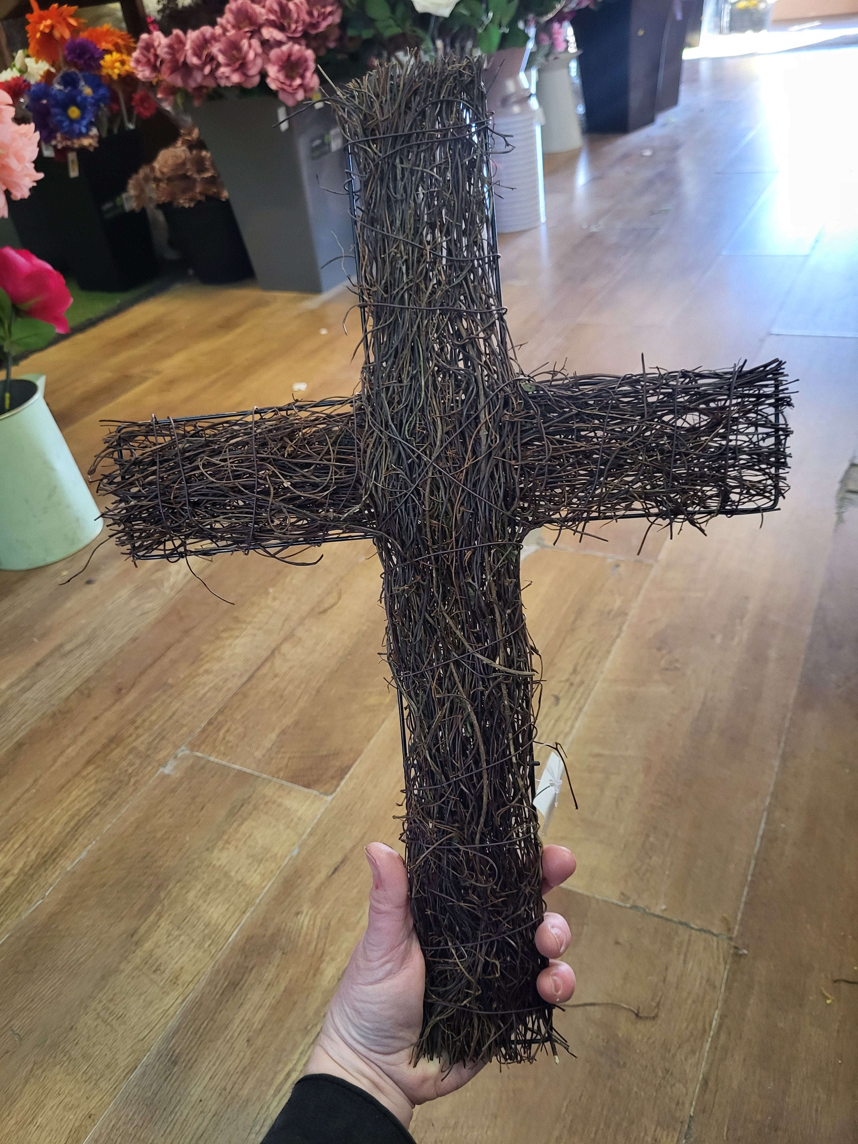 Grapevine cross base - approx 32cm w x 46cm l image 1
