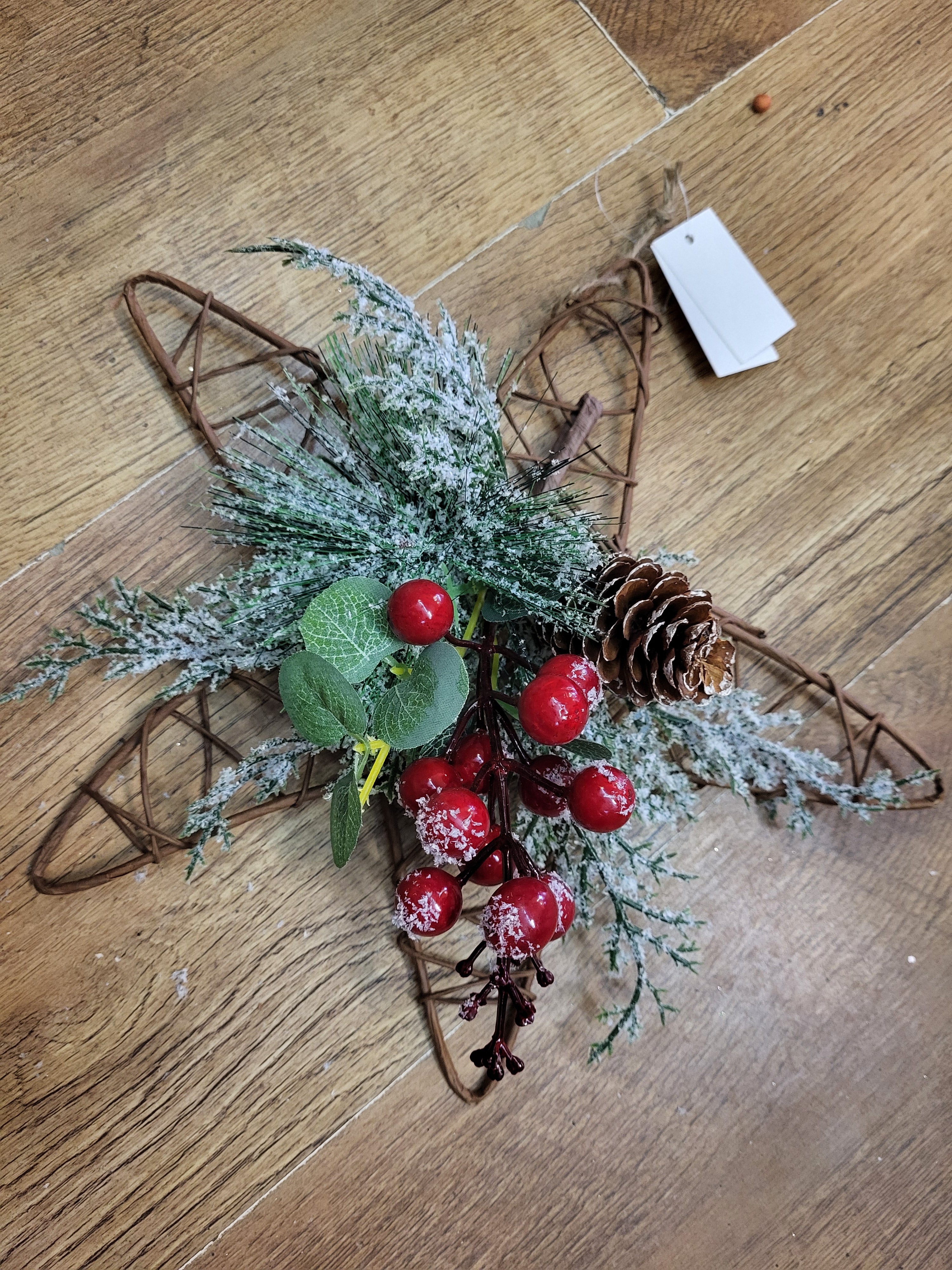 30cm snowy cones, berries and foliage star decoration image 3