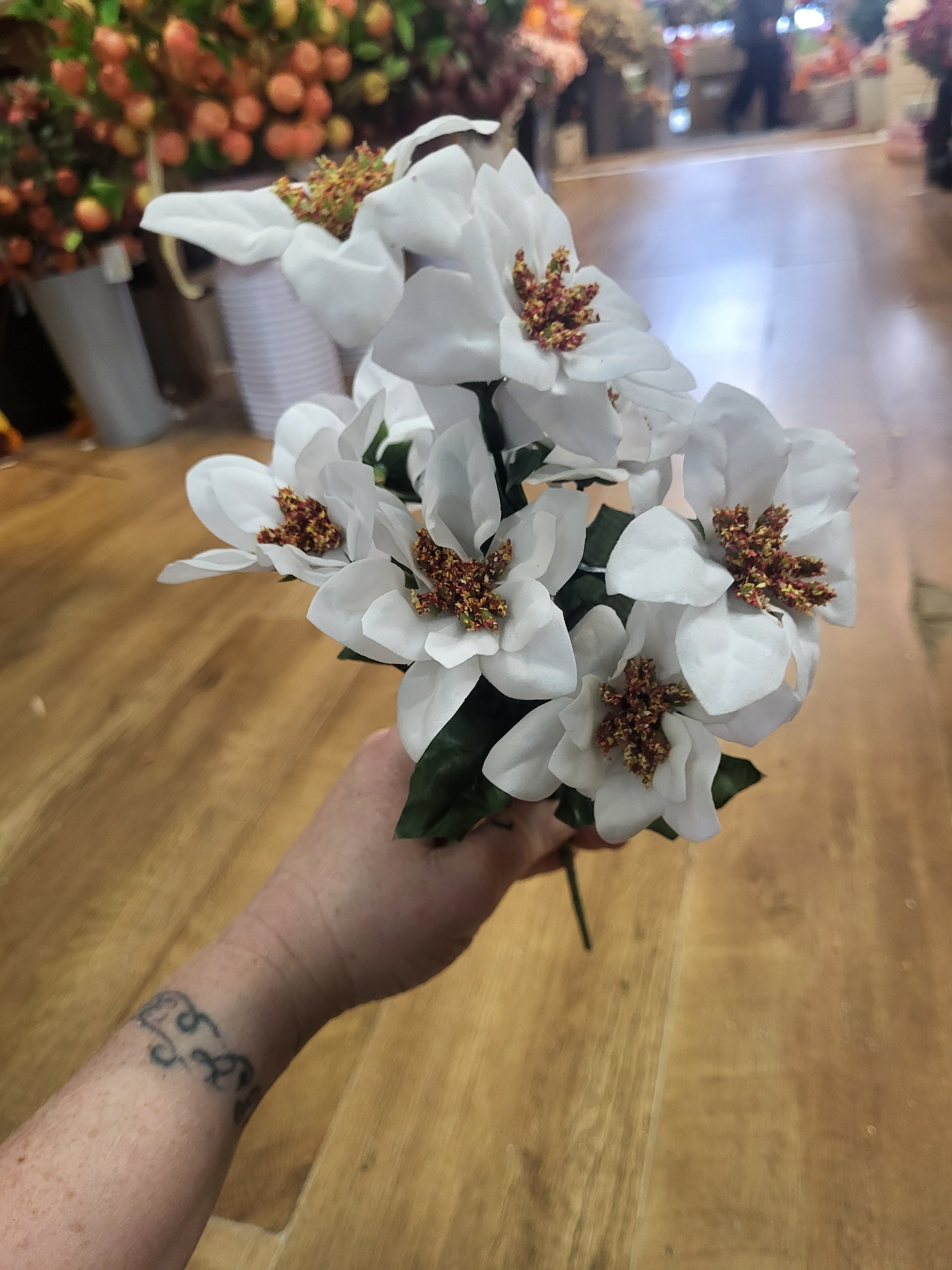 Small head poinsettia bunch - 2 colours available image 3