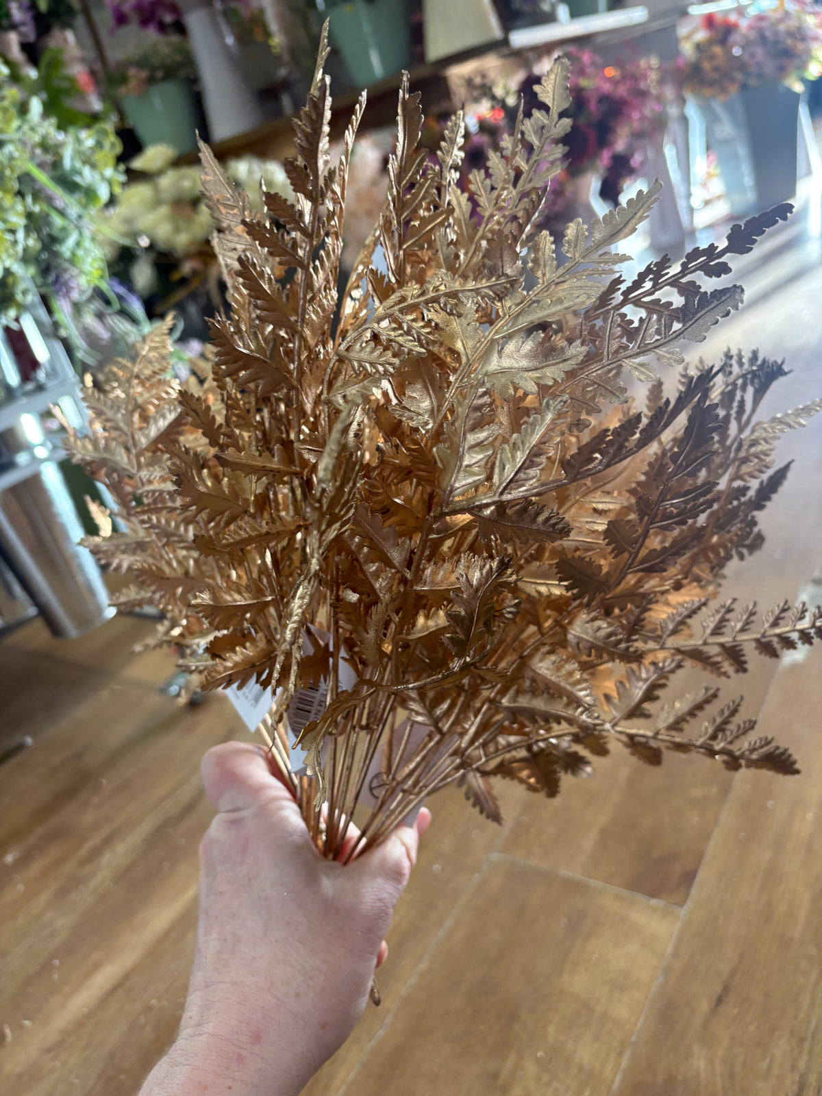 20 mixed gold Christmas bunches