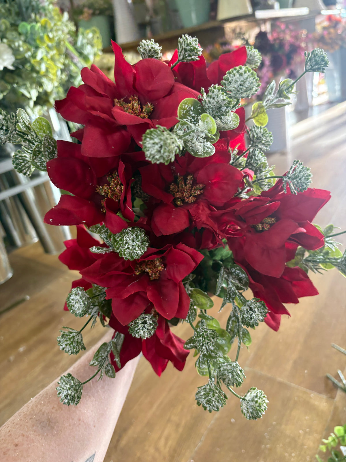 20 mixed frosted Christmas bunches